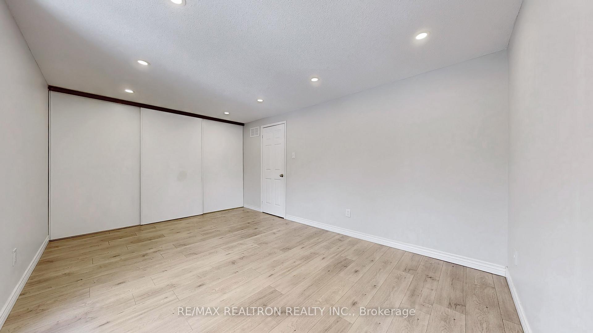 Photo 17 of Unit 60, 2079 The Collegeway Way, Mississauga, Erin Mills — HOMEH