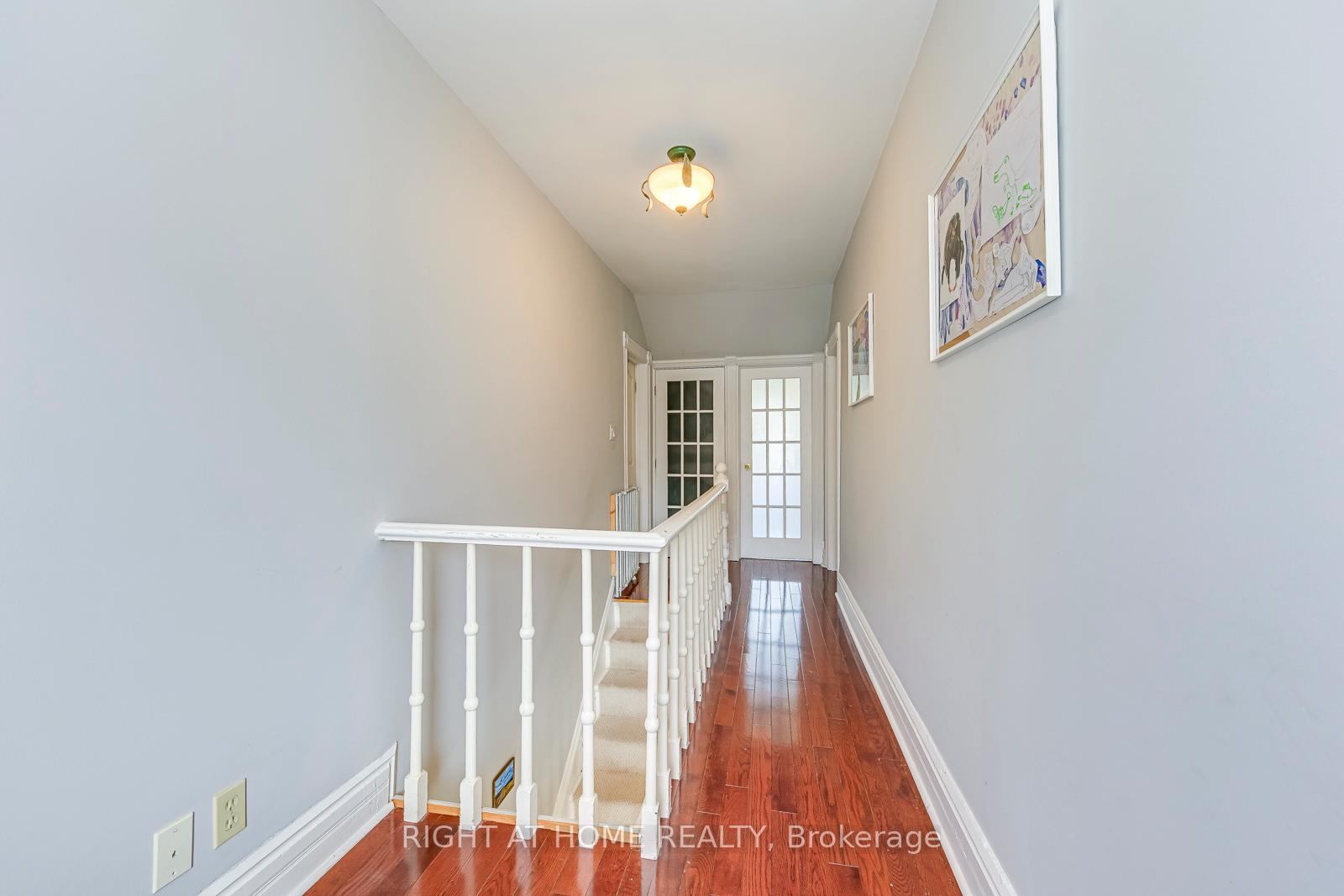 Photo 19 of 24 Mill Street N, Brampton, Downtown Brampton — HOMEH