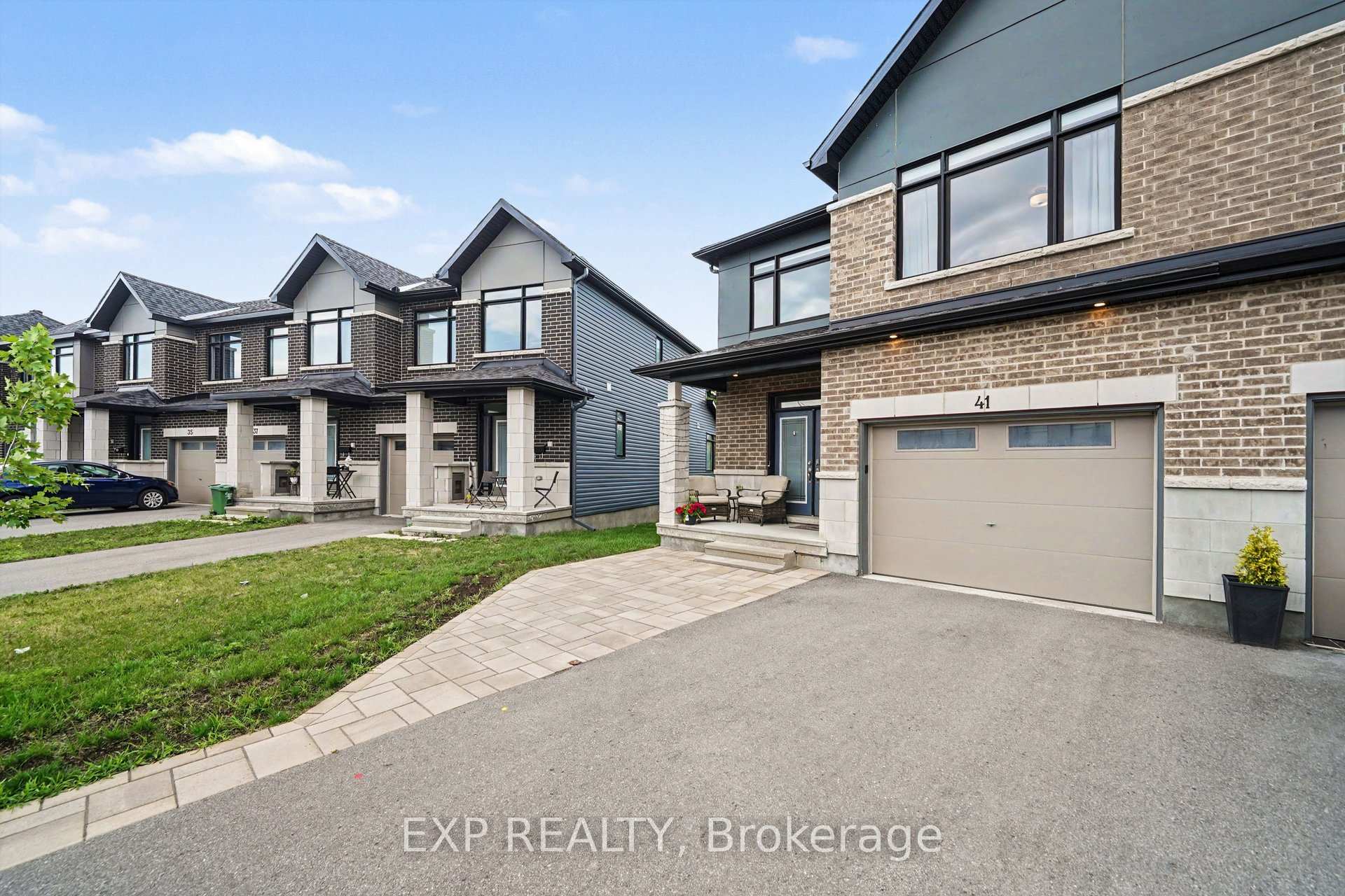 Photo 3 of 41 Nettle Crescent, Ottawa, Leitrim — HOMEH