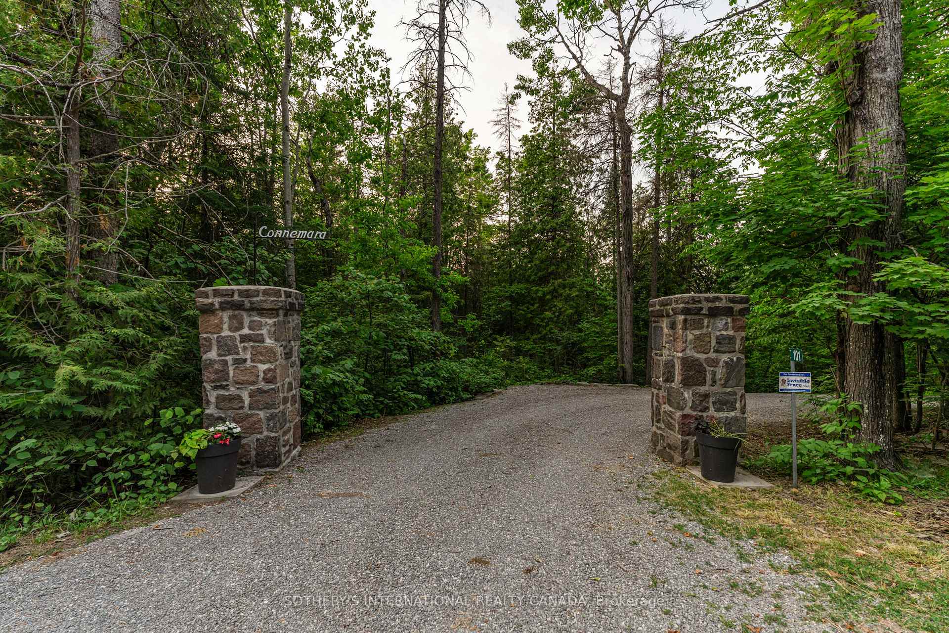 Photo 5 of 101 Ridge Drive, Kawartha Lakes, Bexley — HOMEH
