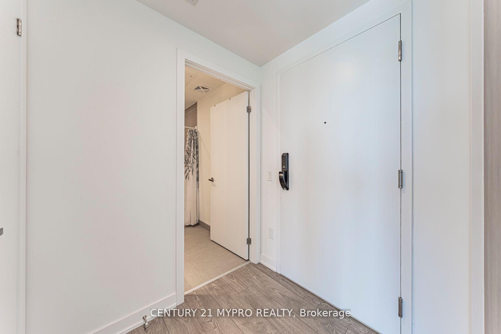 Photo 6 of Unit 520, 28 Ann Street, Mississauga, Port Credit — HOMEH