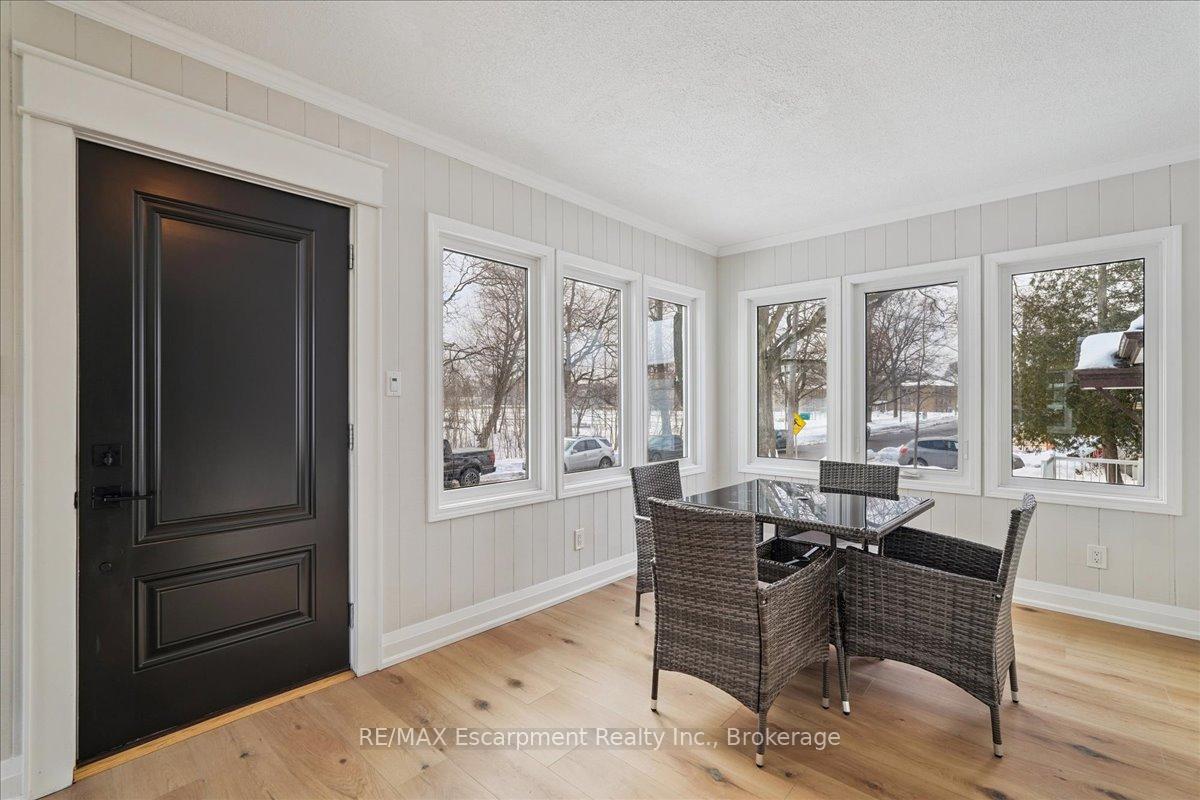 Photo 4 of 135 Deane Avenue, Oakville, Central — HOMEH
