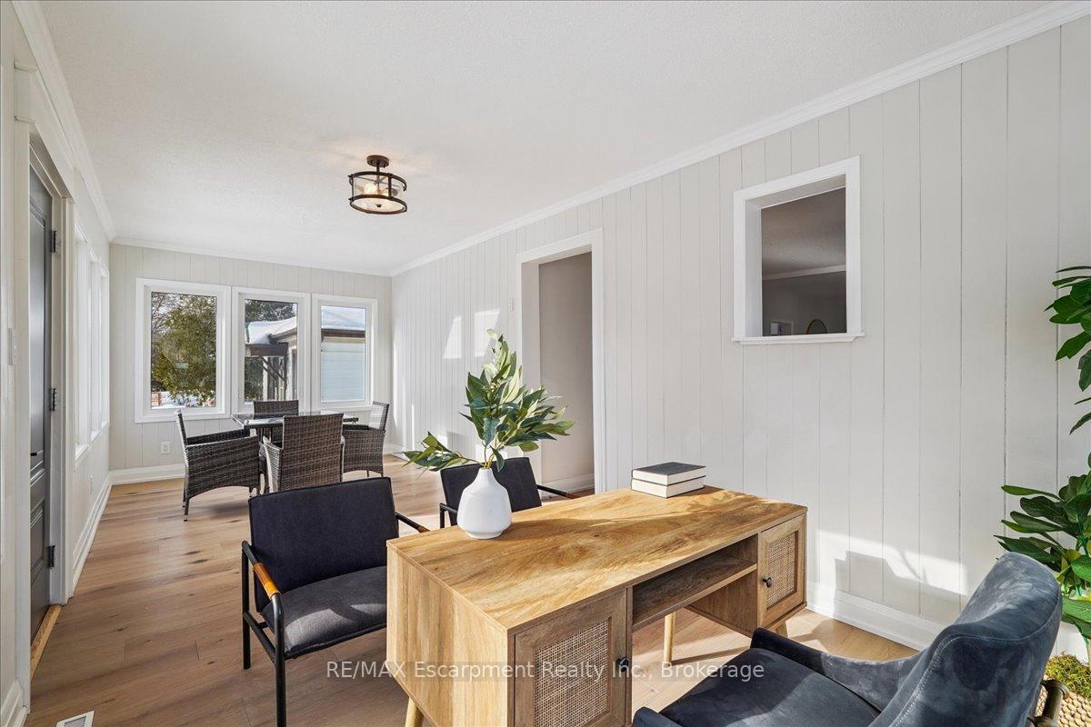 Photo 5 of 135 Deane Avenue, Oakville, Central — HOMEH