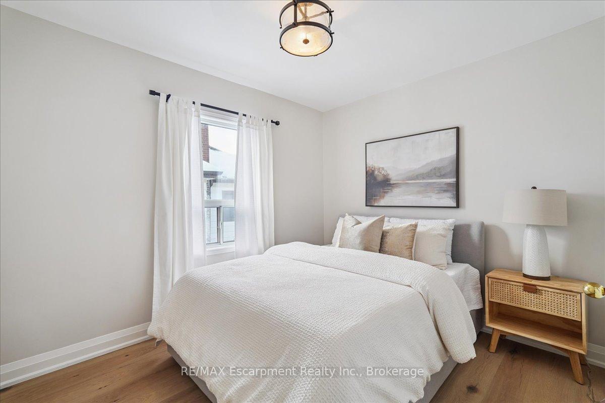 Photo 12 of 135 Deane Avenue, Oakville, Central — HOMEH