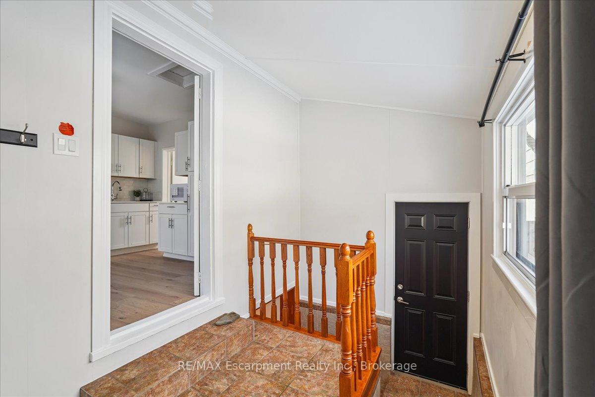 Photo 15 of 135 Deane Avenue, Oakville, Central — HOMEH