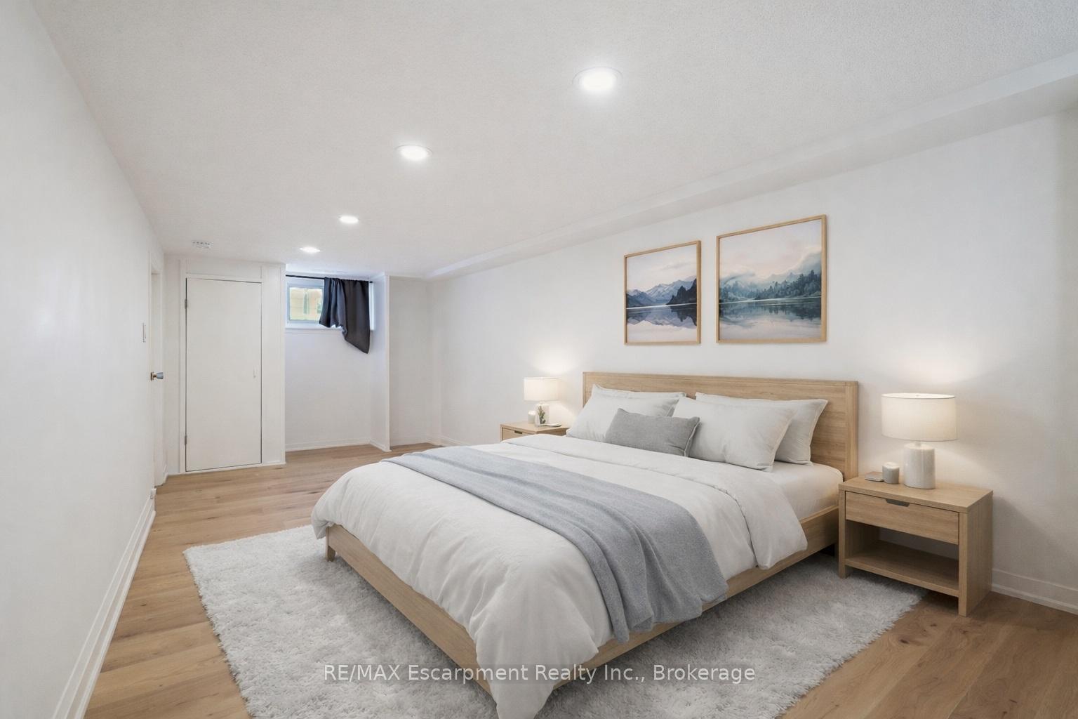 Photo 21 of 135 Deane Avenue, Oakville, Central — HOMEH