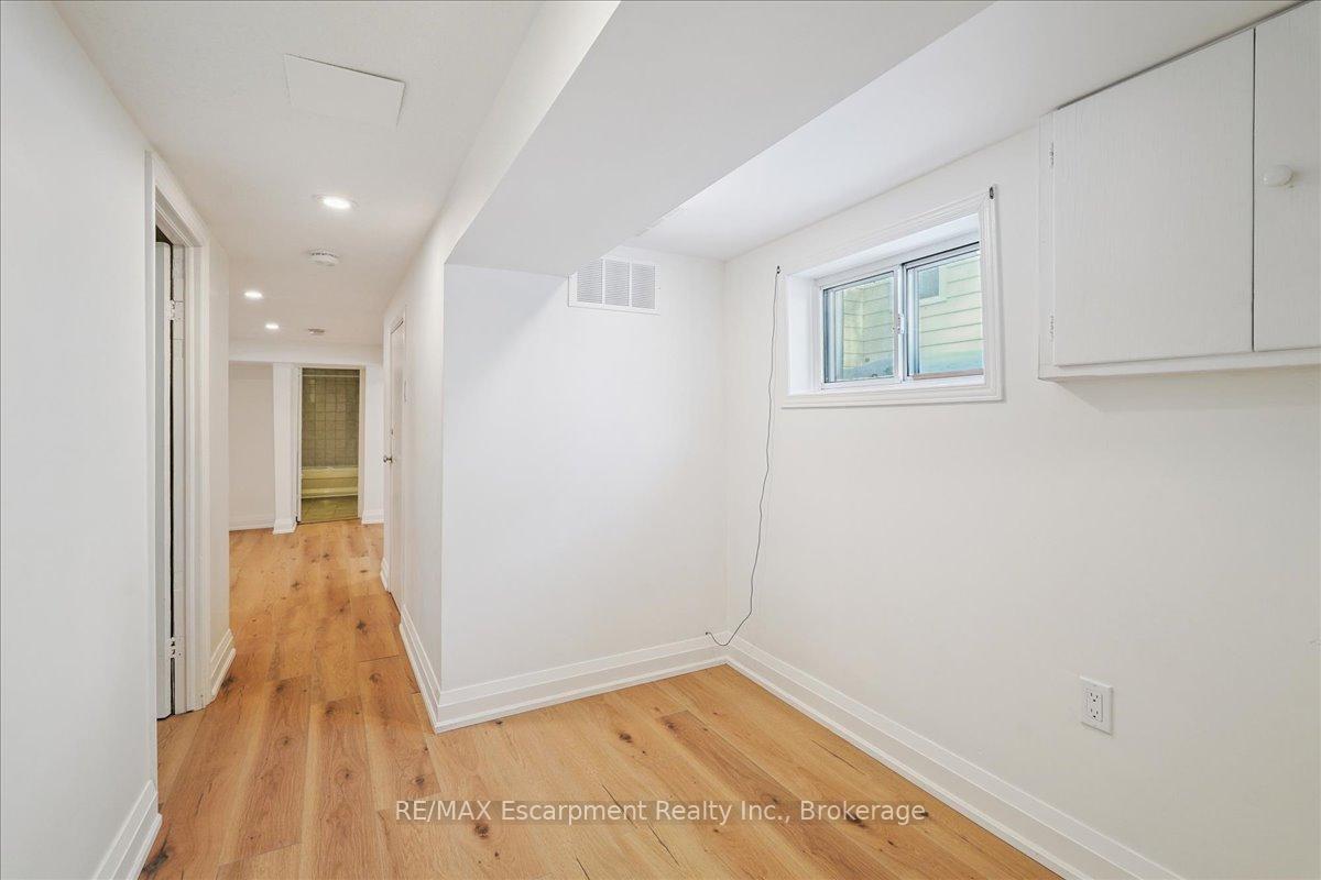 Photo 24 of 135 Deane Avenue, Oakville, Central — HOMEH