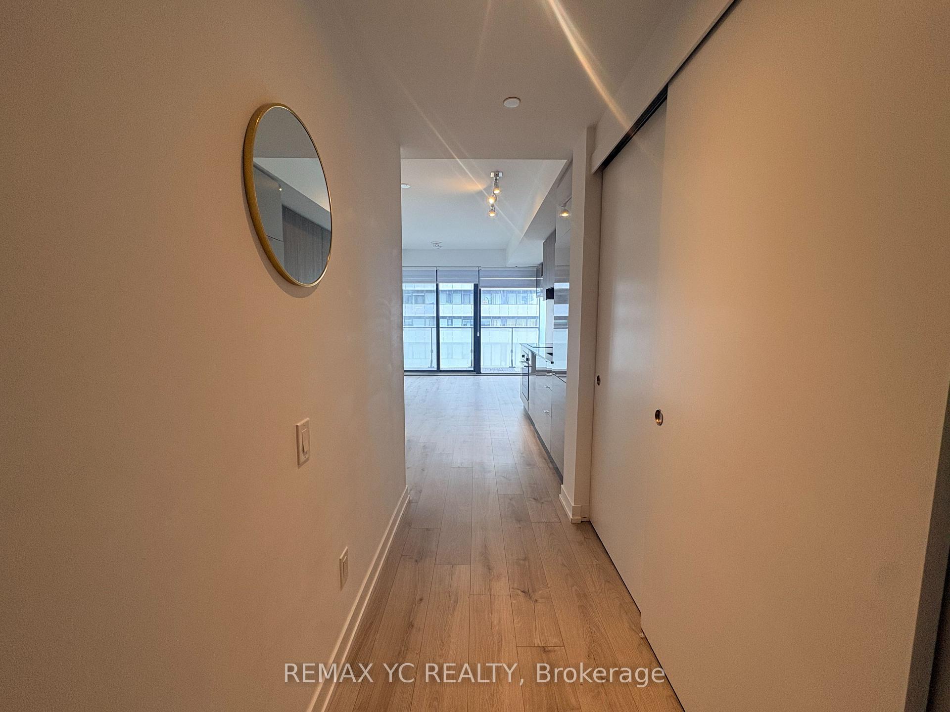 Photo 2 of Unit 2009, 161 Roehampton Avenue, Toronto, Mount Pleasant West — HOMEH