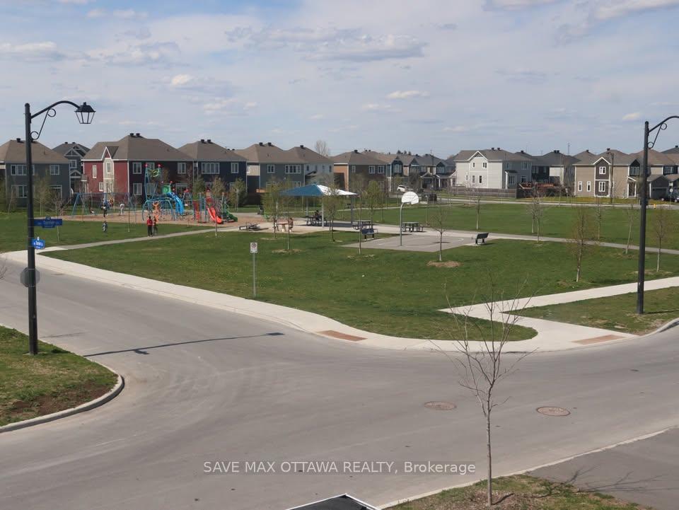 Photo 2 of 619 Terrier Circle, Ottawa, Goulbourn Twp From Franktown Rd/South To Rideau — HOMEH