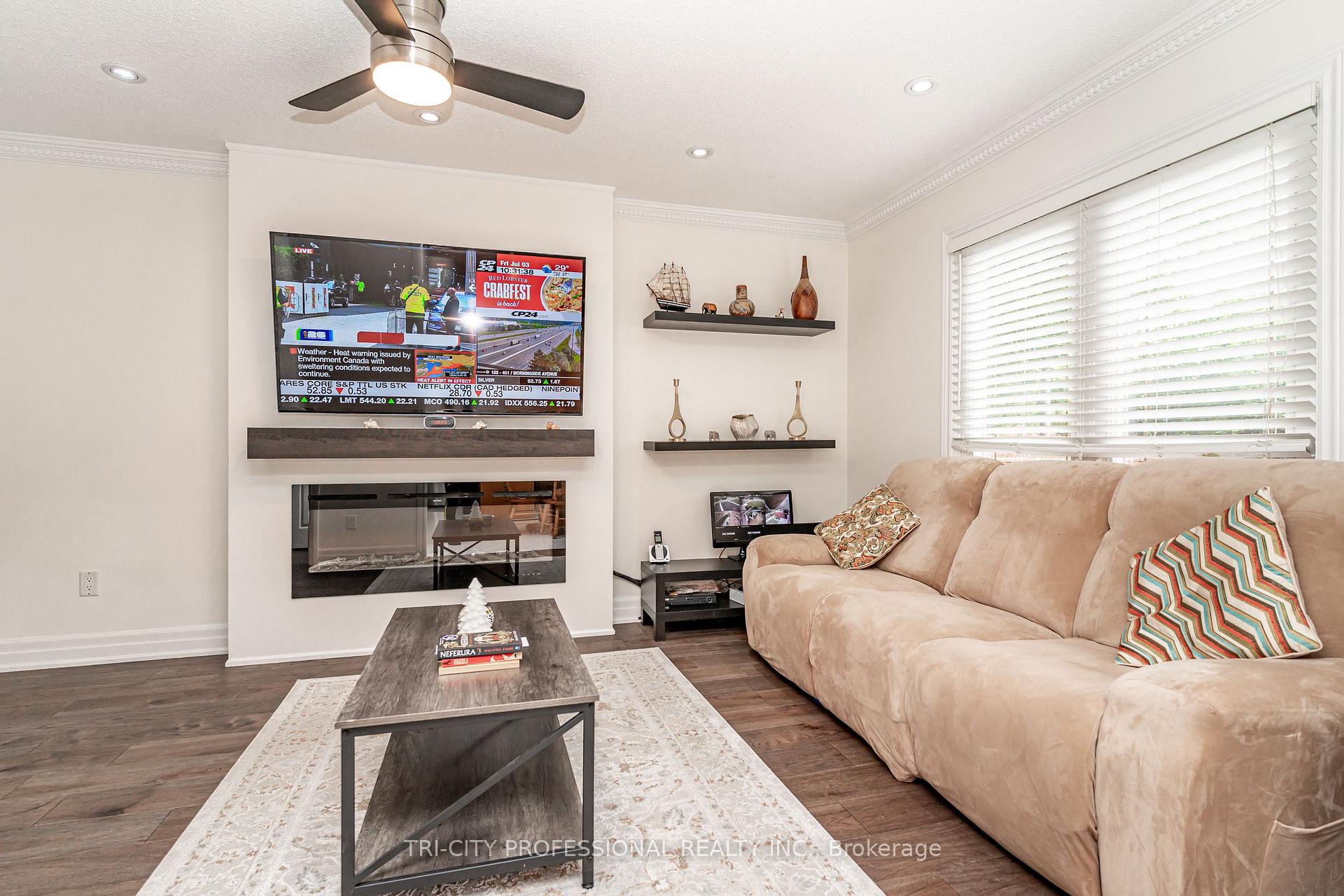 Photo 12 of 2 Burnley Place, Brampton, Heart Lake West — HOMEH
