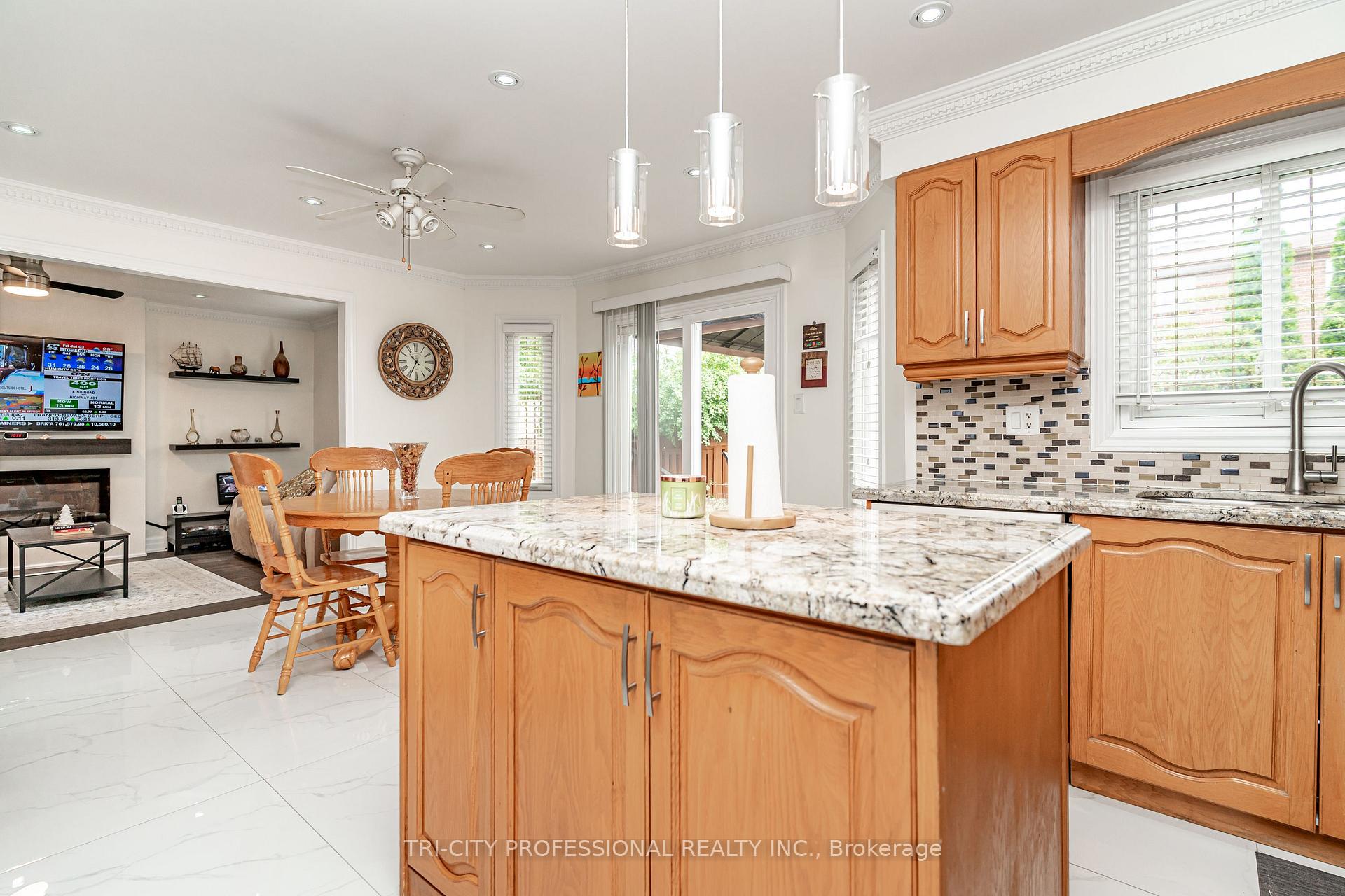 Photo 16 of 2 Burnley Place, Brampton, Heart Lake West — HOMEH