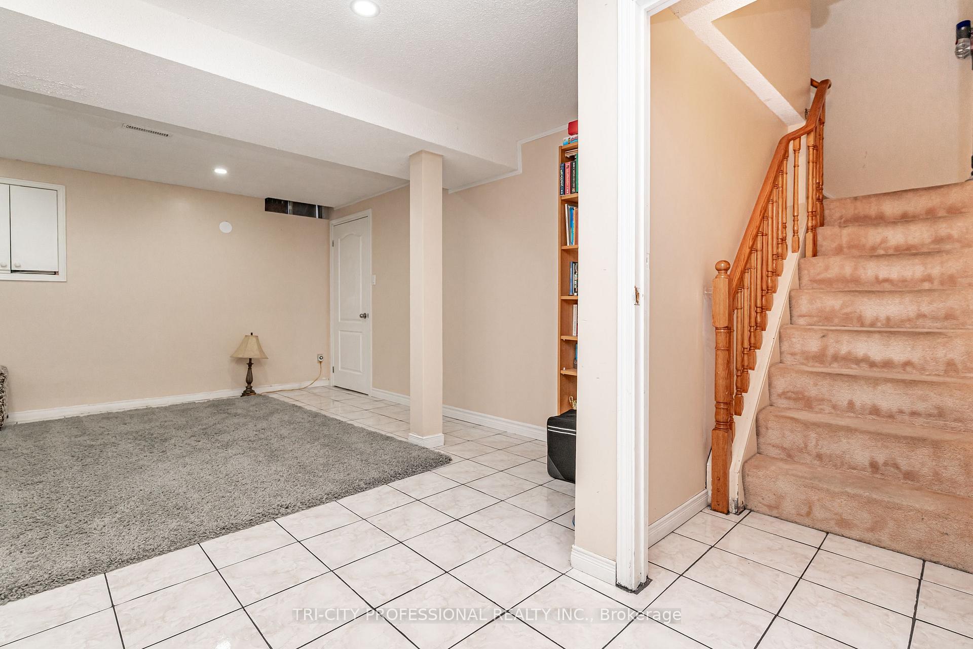 Photo 34 of 2 Burnley Place, Brampton, Heart Lake West — HOMEH