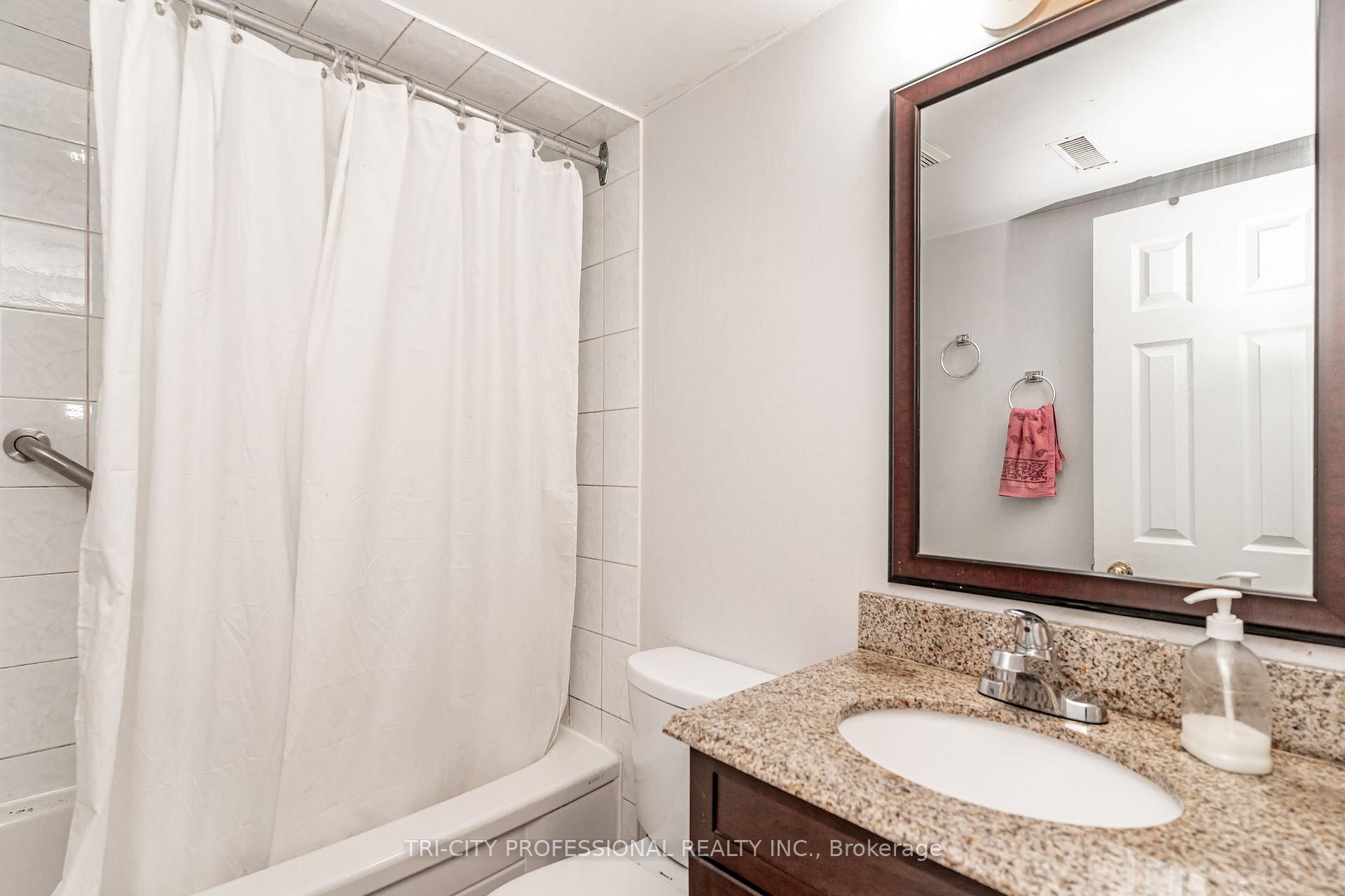 Photo 36 of 2 Burnley Place, Brampton, Heart Lake West — HOMEH