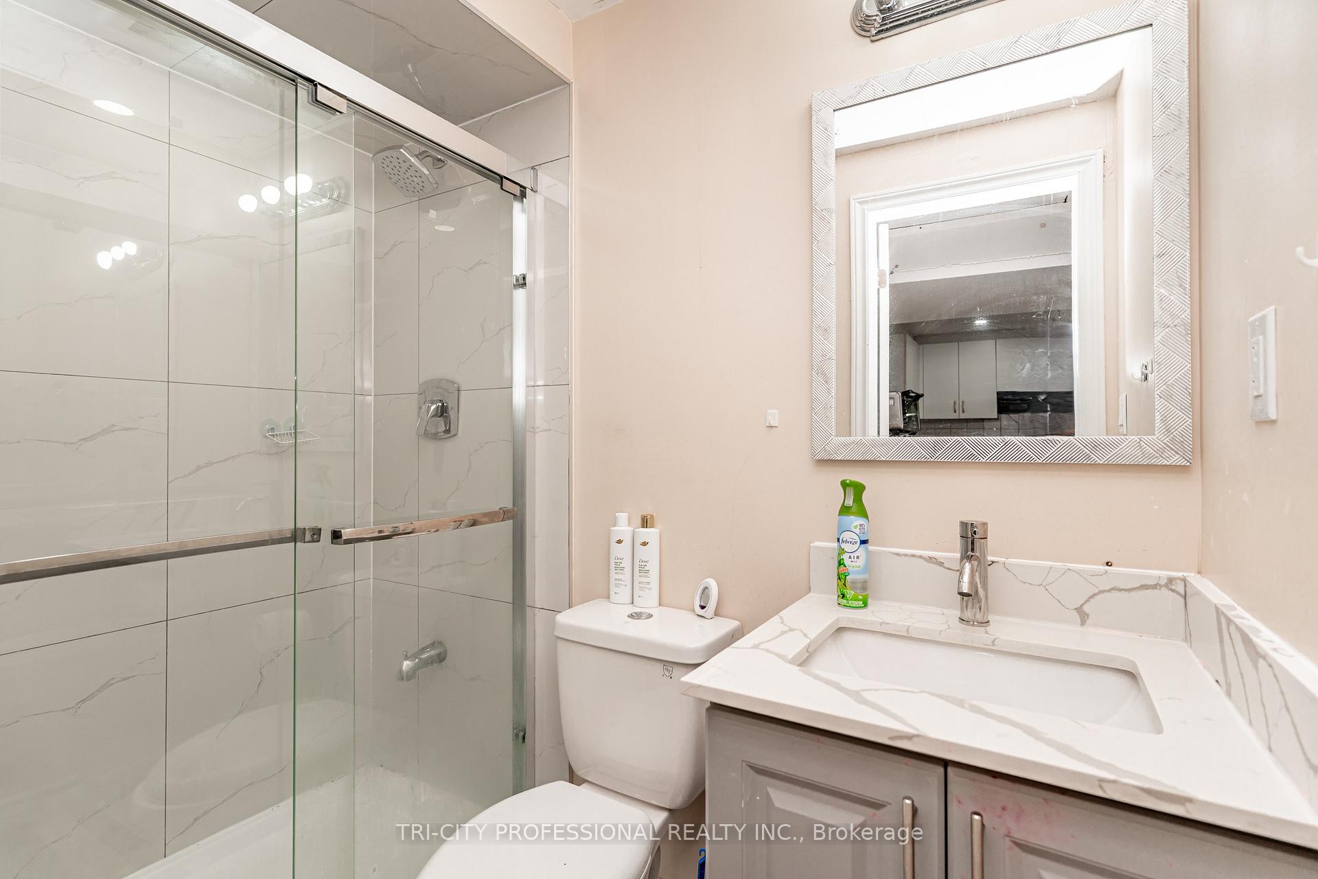 Photo 41 of 2 Burnley Place, Brampton, Heart Lake West — HOMEH