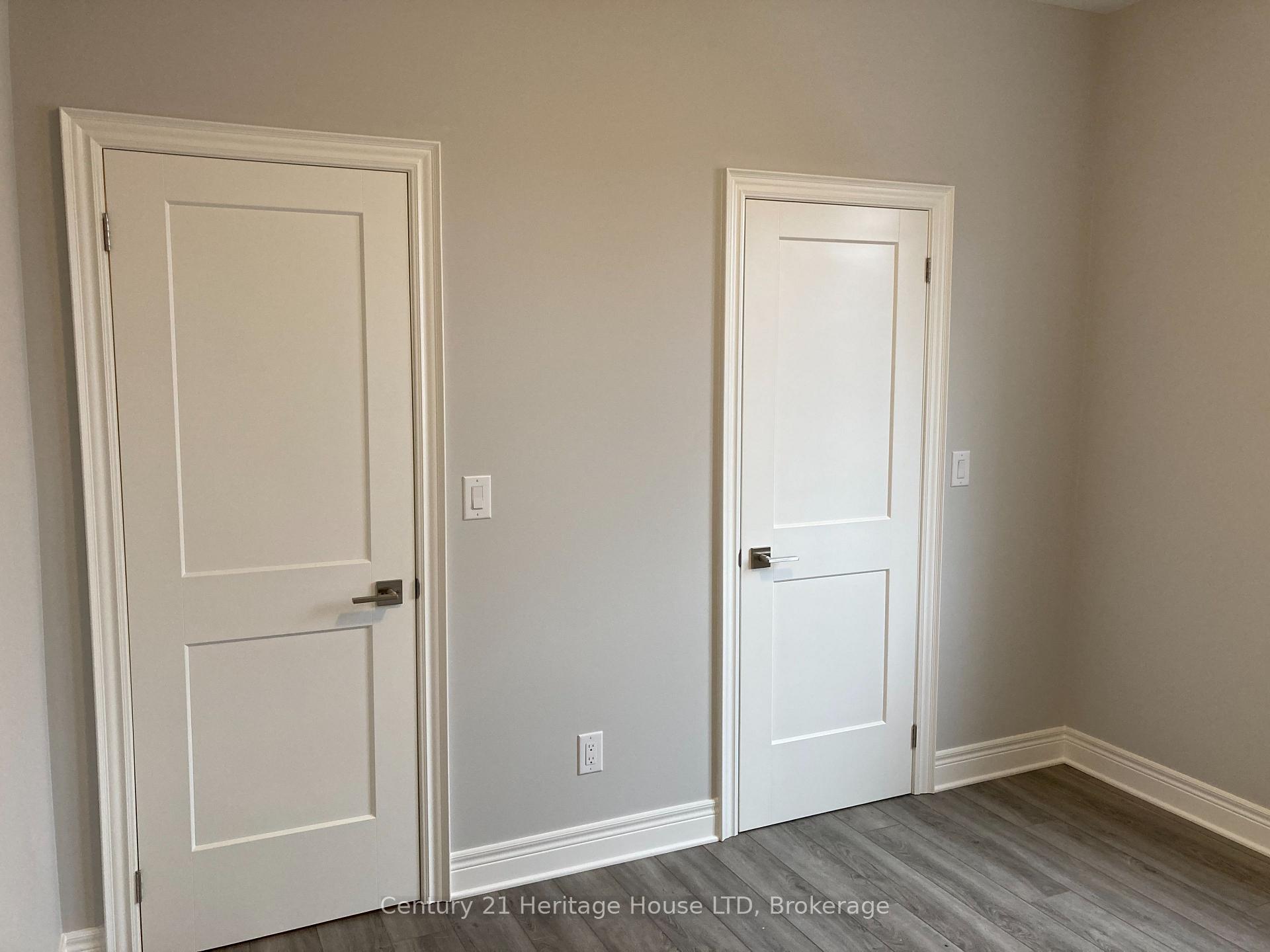 Photo 7 of 8427 Willoughby Drive E, Niagara Falls, Chippawa — HOMEH