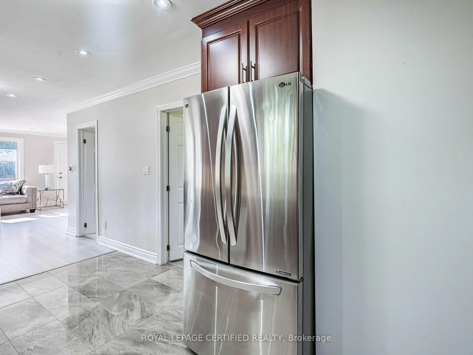 Photo 17 of 82 Crow Trail, Scarborough, Malvern — HOMEH