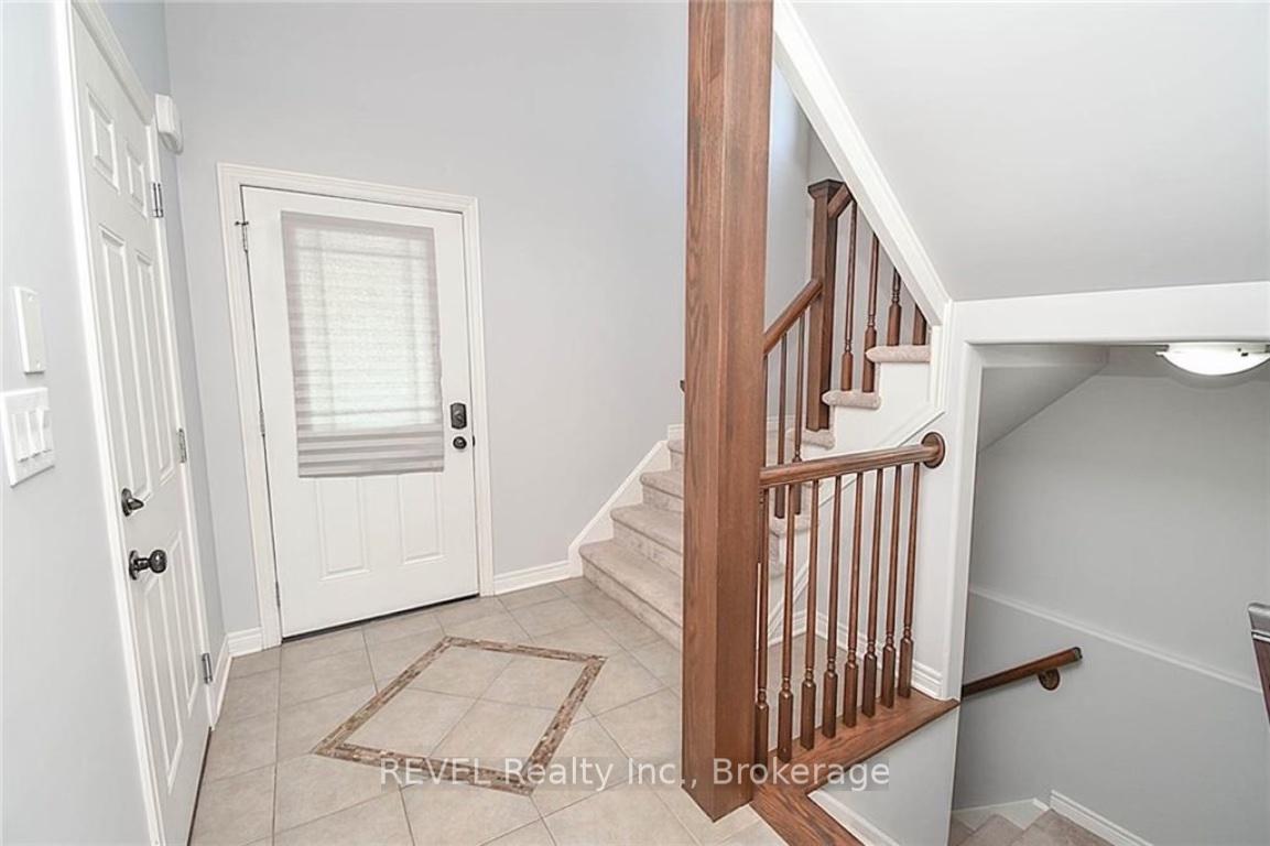 Photo 3 of 6030 Wiens Boulevard, Niagara Falls, Forestview — HOMEH