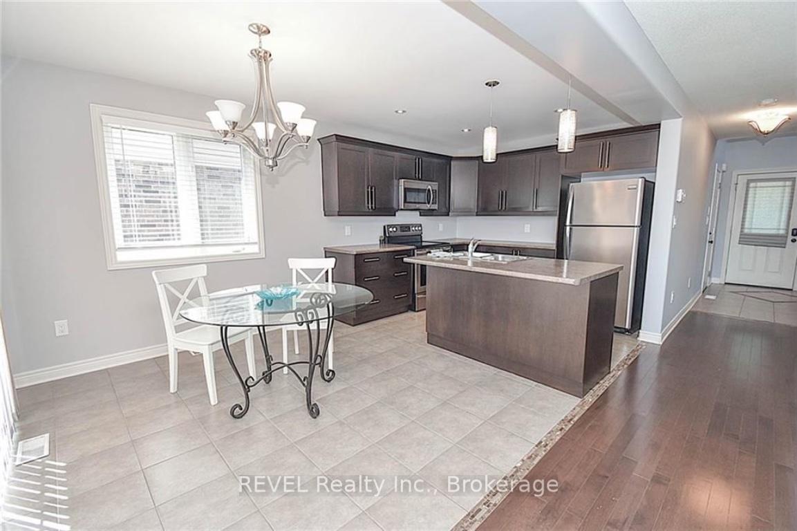 Photo 9 of 6030 Wiens Boulevard, Niagara Falls, Forestview — HOMEH