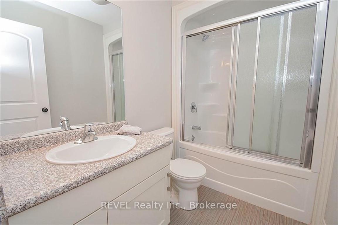 Photo 13 of 6030 Wiens Boulevard, Niagara Falls, Forestview — HOMEH
