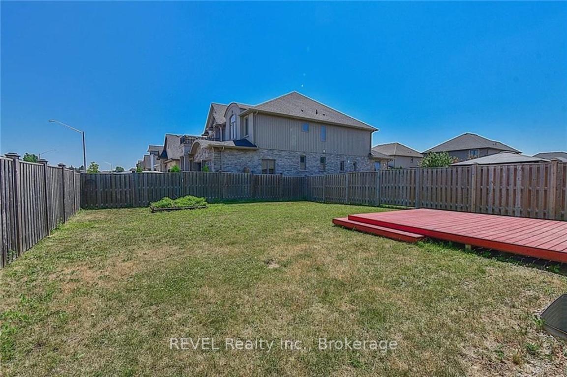 Photo 16 of 6030 Wiens Boulevard, Niagara Falls, Forestview — HOMEH