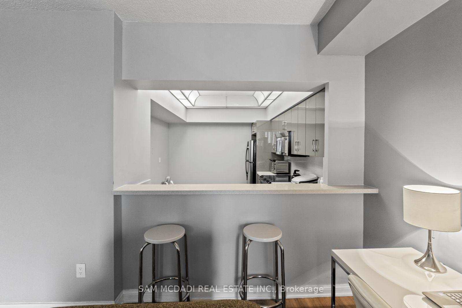 Photo 4 of Unit 2205, 24 Hanover Road, Brampton, Queen Street Corridor — HOMEH