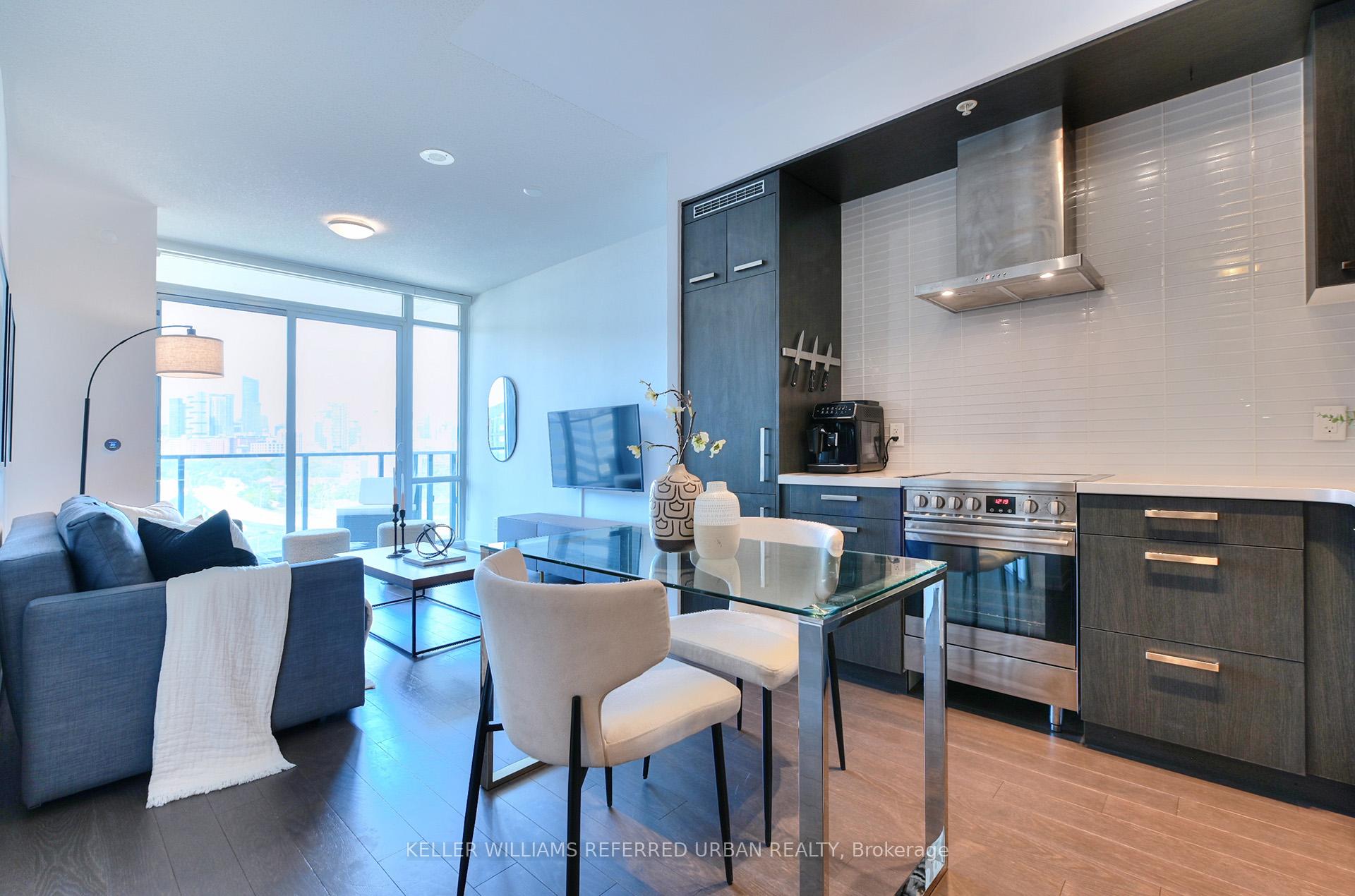 Photo 10 of Unit N817, 120 Bayview Avenue, Toronto, Waterfront Communities — HOMEH