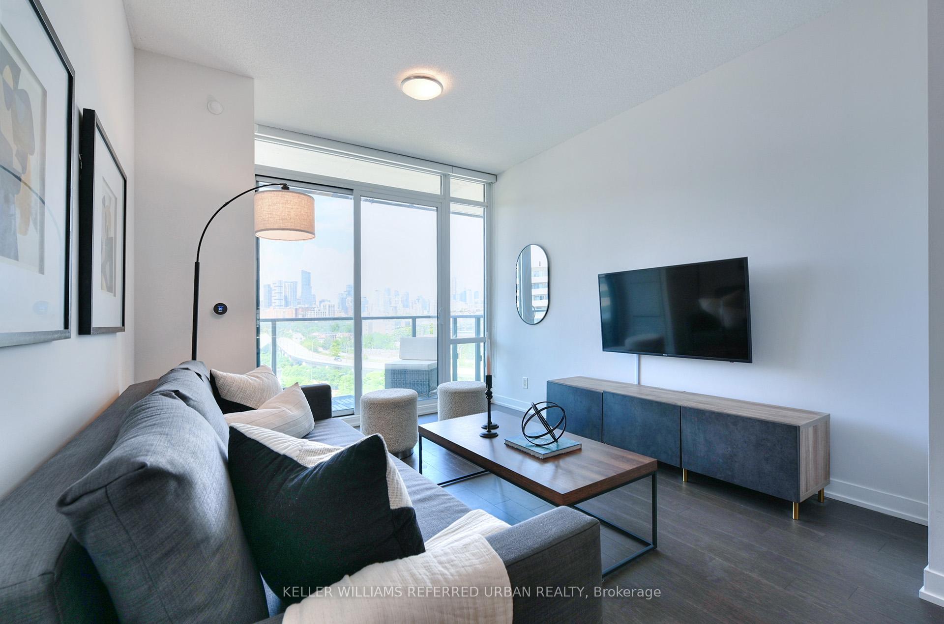 Photo 15 of Unit N817, 120 Bayview Avenue, Toronto, Waterfront Communities — HOMEH