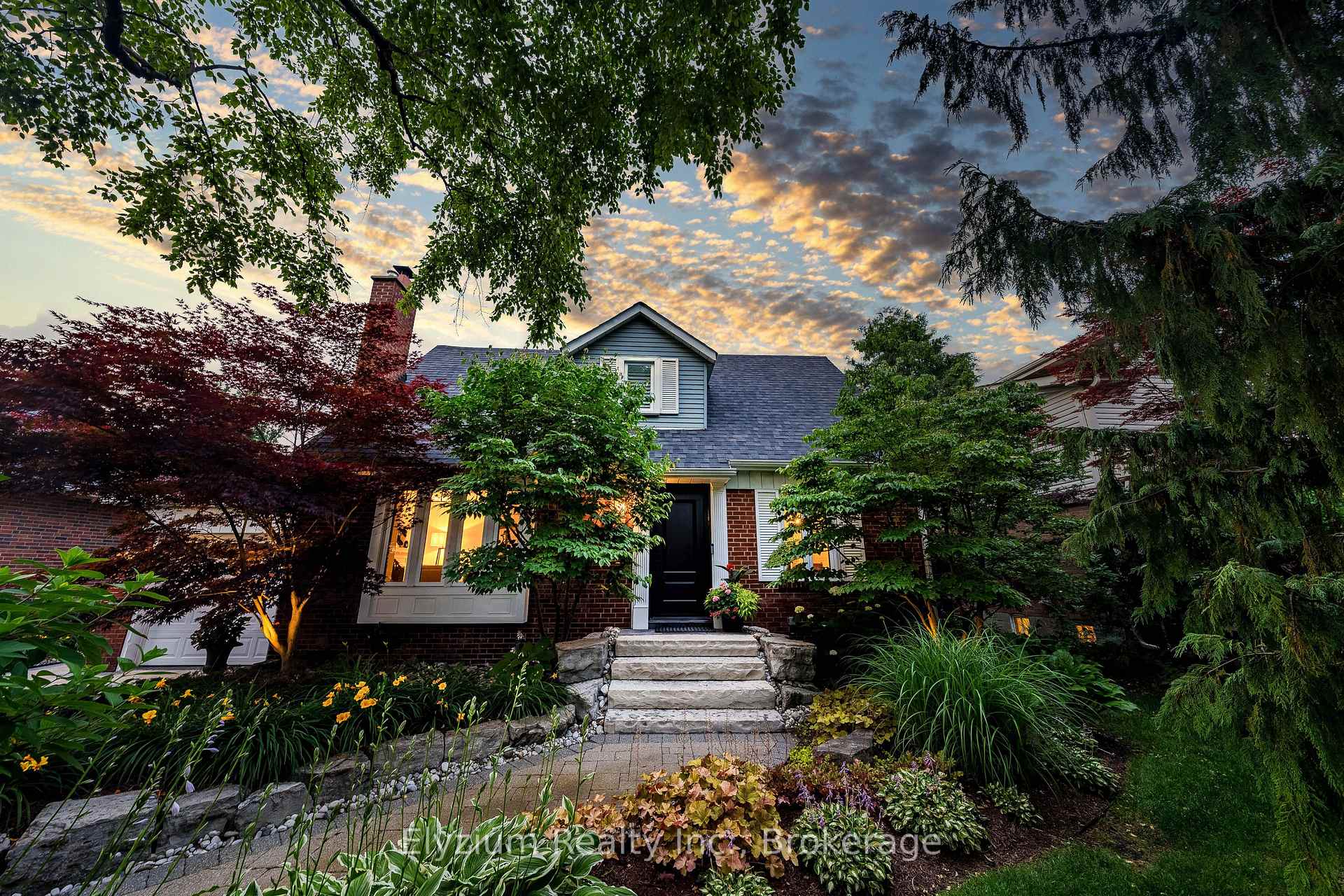 Photo 1 of 2181 Harcourt Crescent, Mississauga, Lakeview — HOMEH