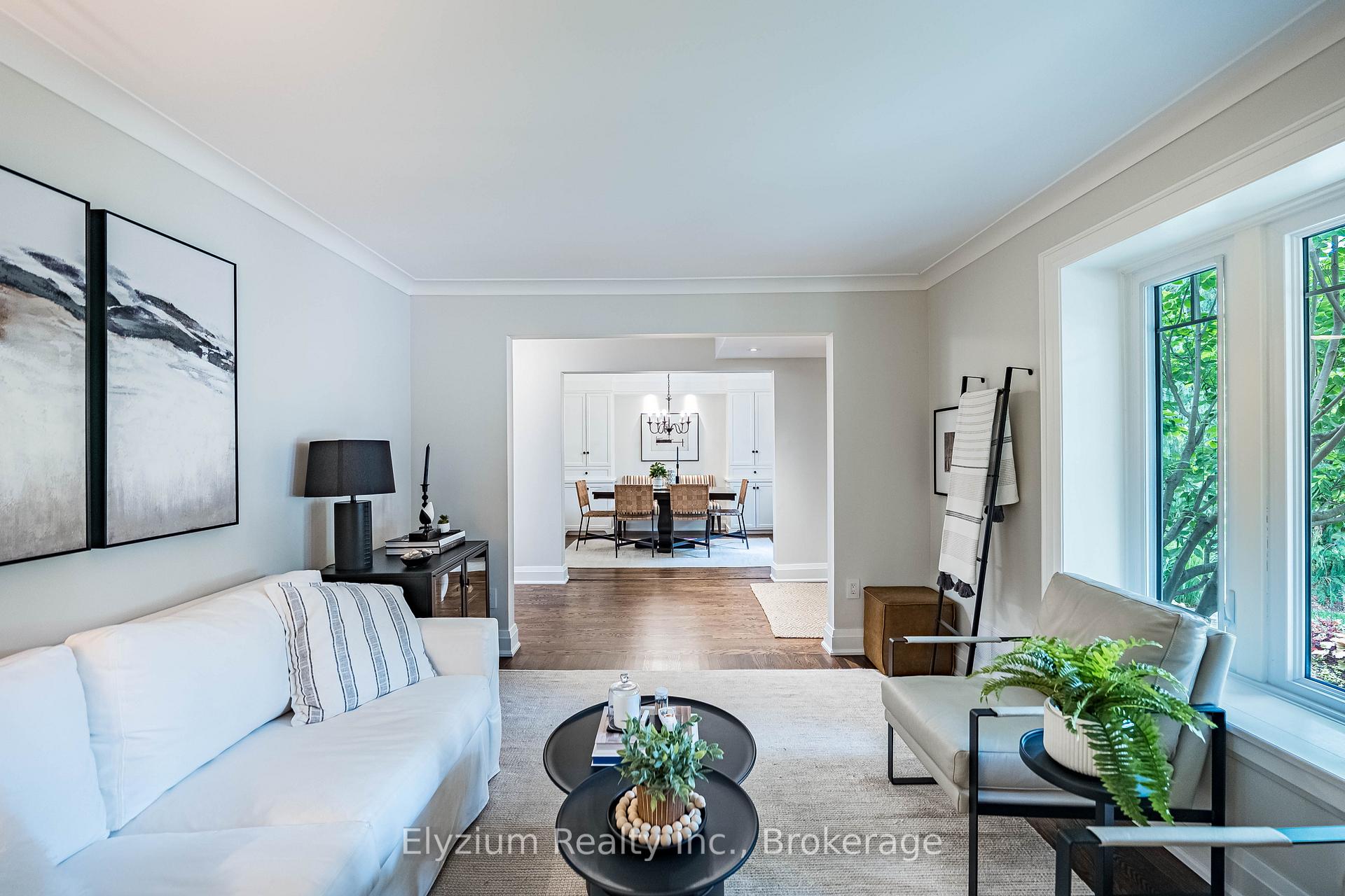 Photo 5 of 2181 Harcourt Crescent, Mississauga, Lakeview — HOMEH