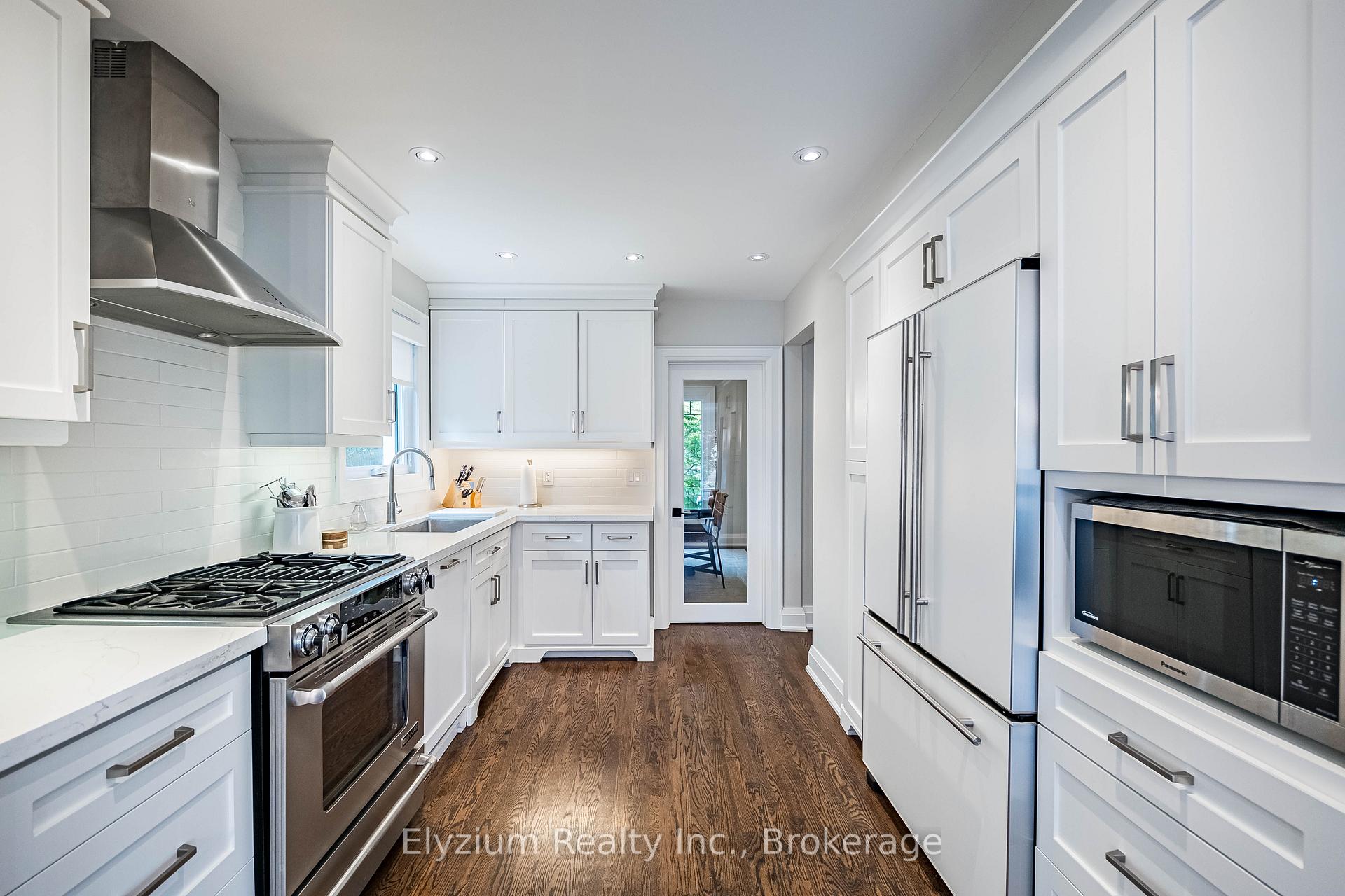 Photo 9 of 2181 Harcourt Crescent, Mississauga, Lakeview — HOMEH