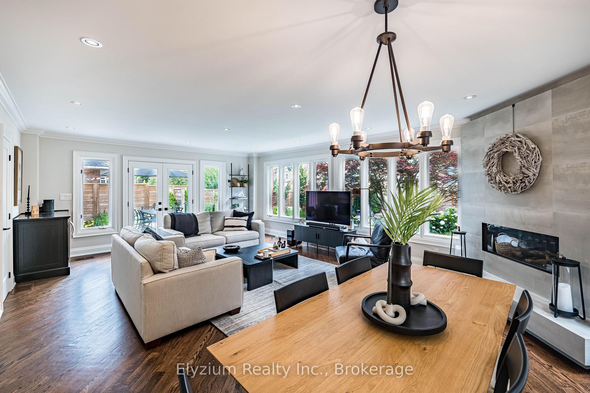Photo 7 of 2181 Harcourt Crescent, Mississauga, Lakeview — HOMEH