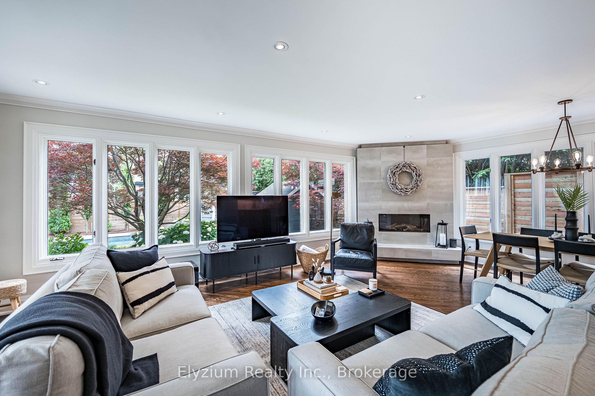Photo 8 of 2181 Harcourt Crescent, Mississauga, Lakeview — HOMEH