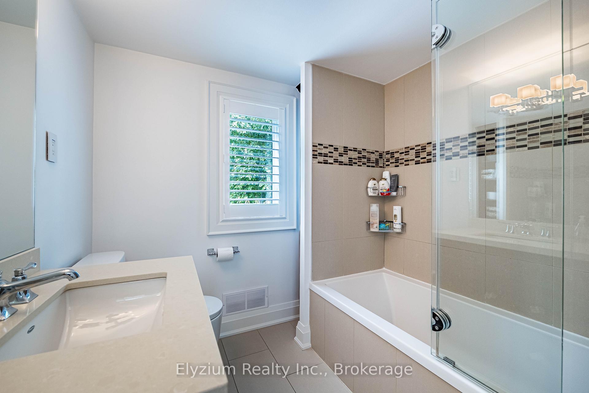 Photo 24 of 2181 Harcourt Crescent, Mississauga, Lakeview — HOMEH