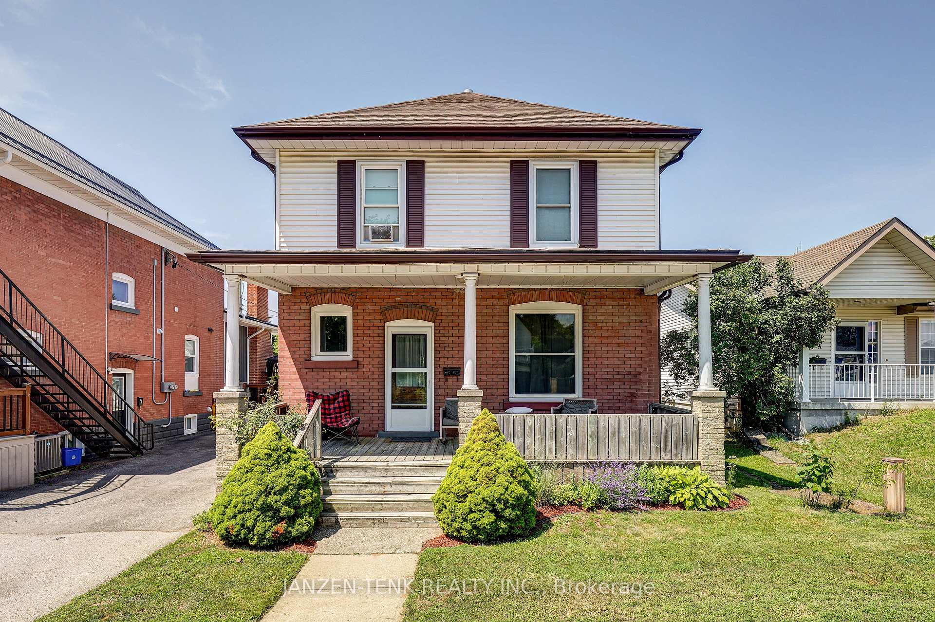 Photo 1 of 17 King Street, Tillsonburg — HOMEH