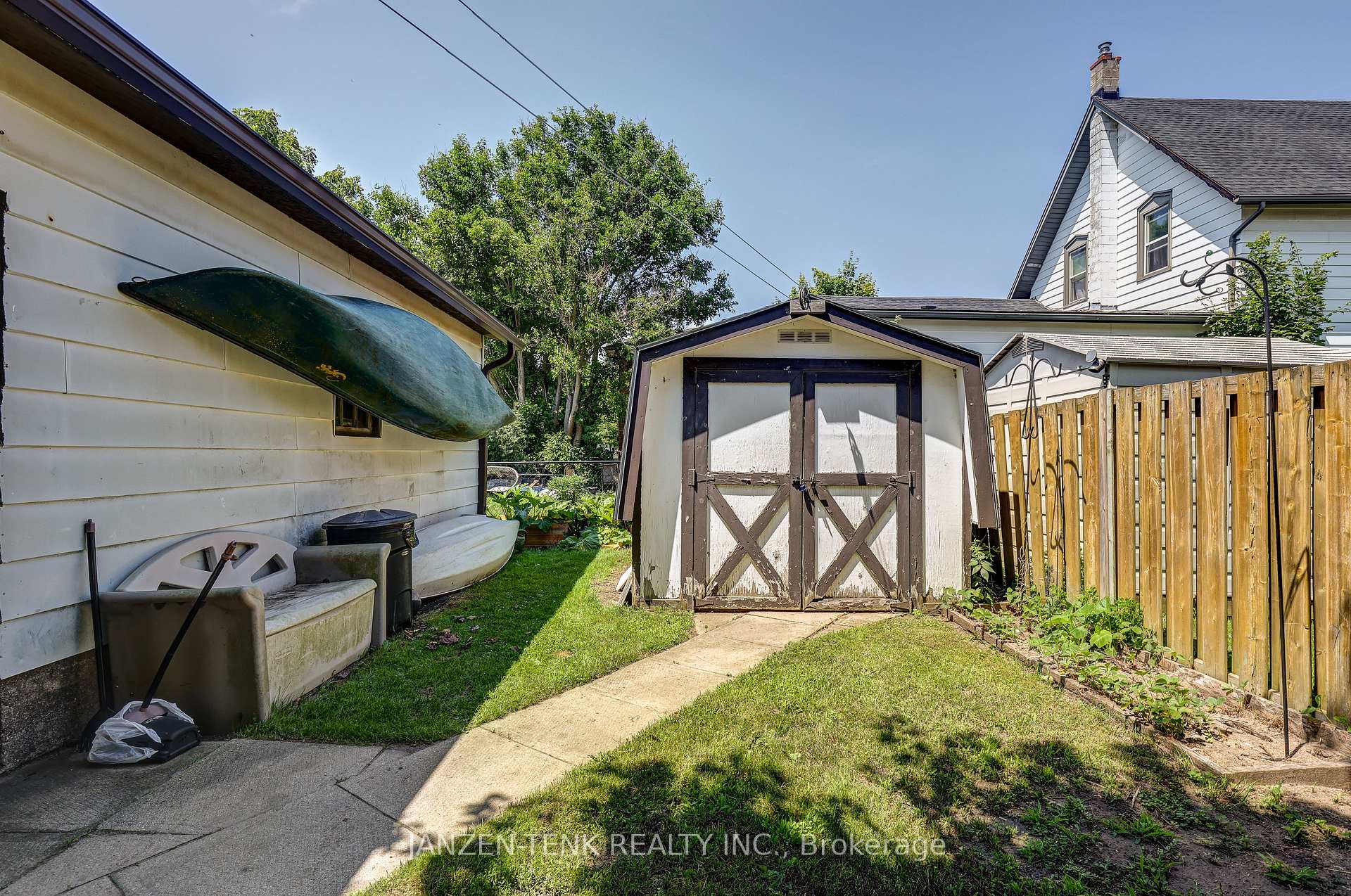 Photo 6 of 17 King Street, Tillsonburg — HOMEH