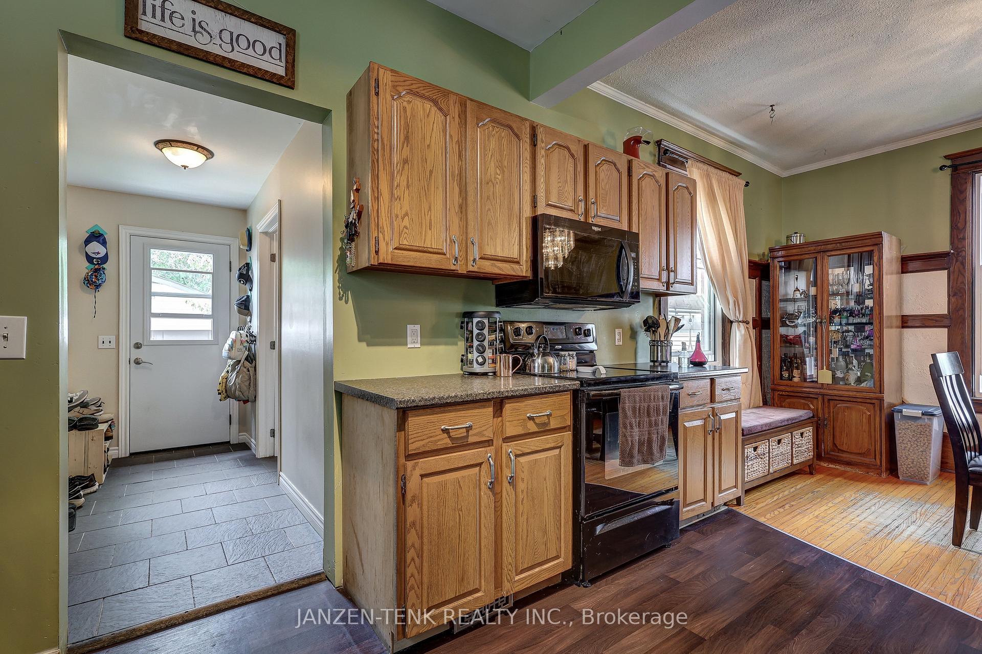 Photo 26 of 17 King Street, Tillsonburg — HOMEH