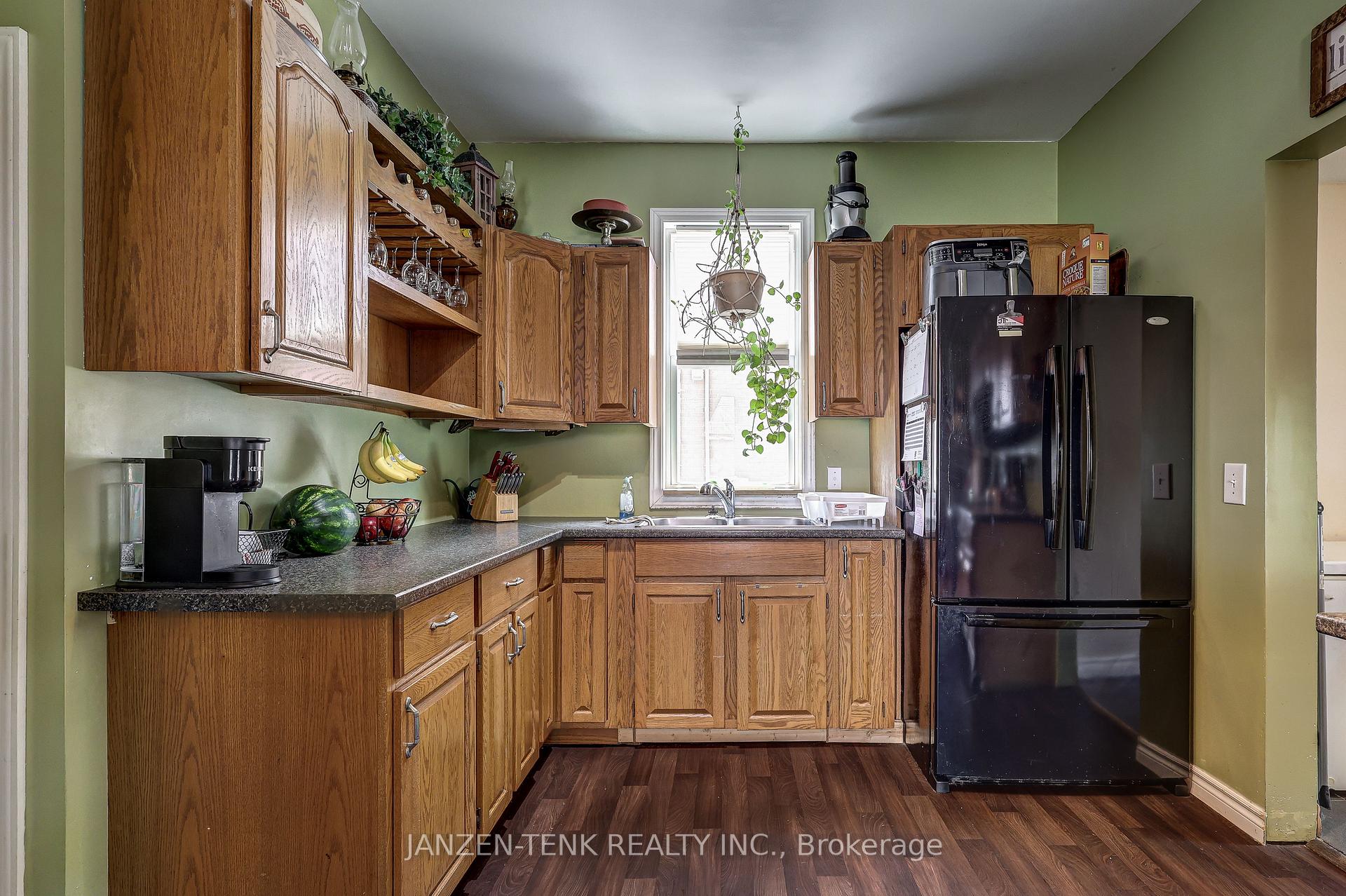 Photo 27 of 17 King Street, Tillsonburg — HOMEH