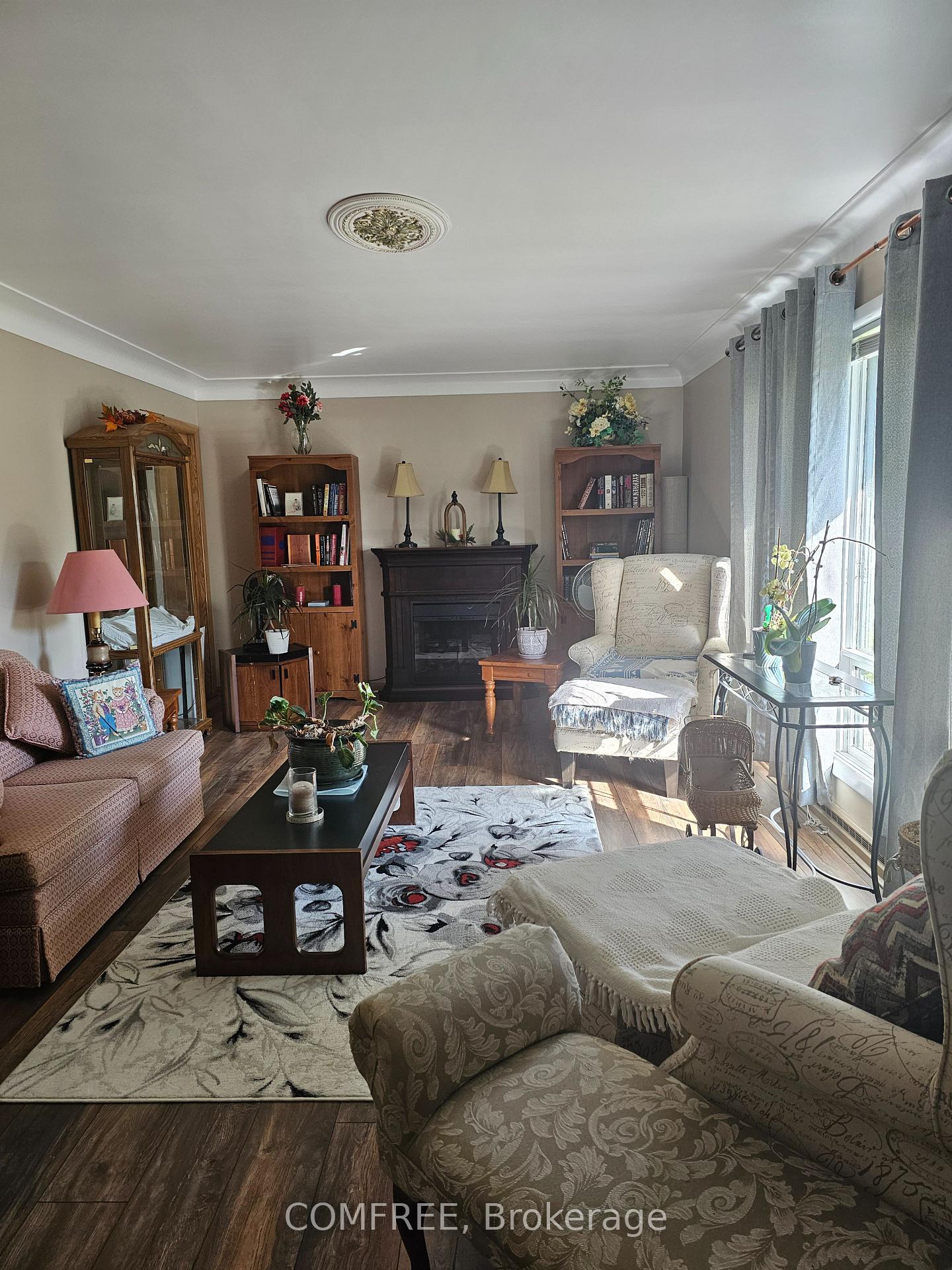Photo 7 of 6 Sullivan Street, Chatham-Kent, Merlin — HOMEH