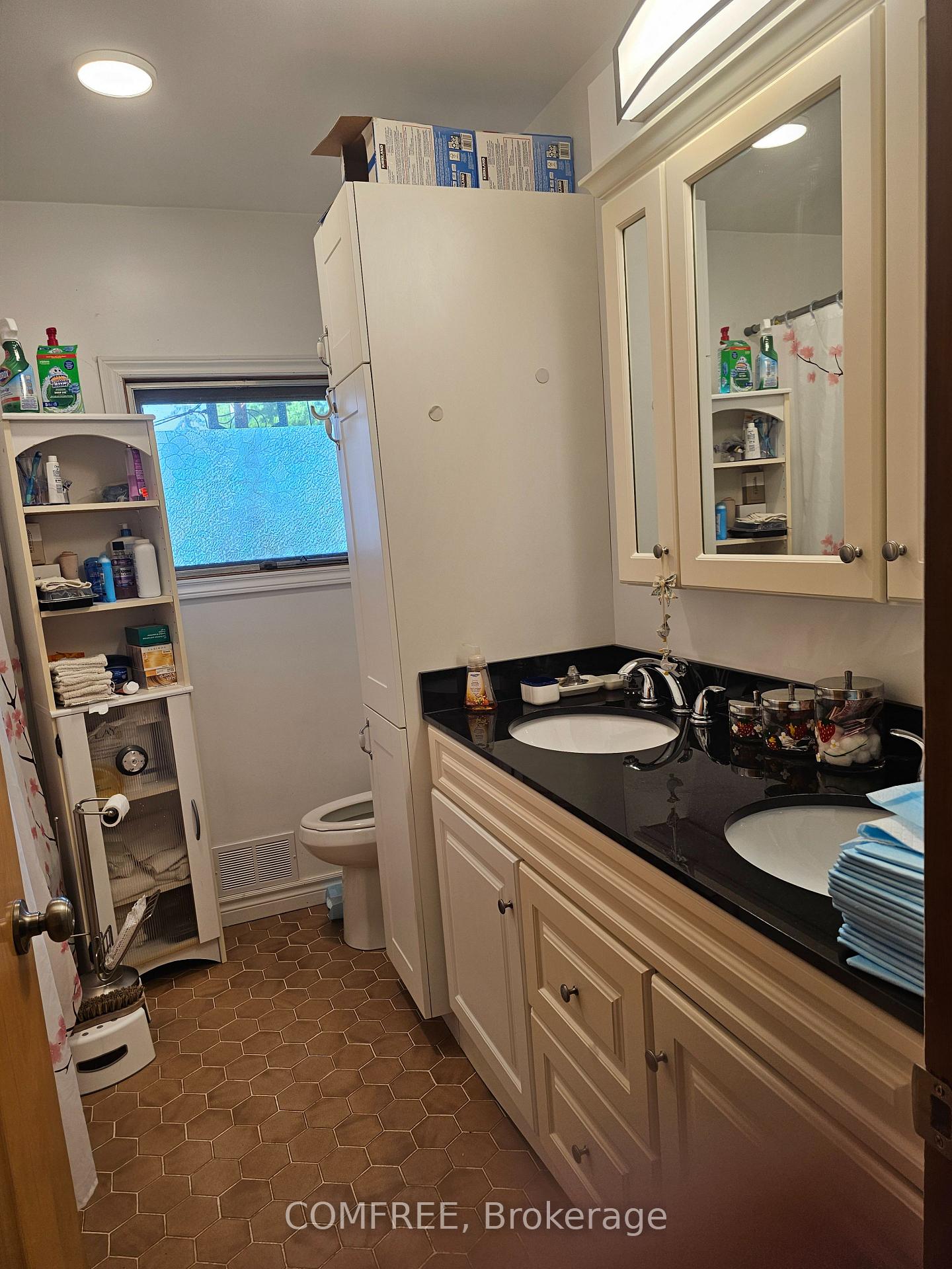 Photo 8 of 6 Sullivan Street, Chatham-Kent, Merlin — HOMEH