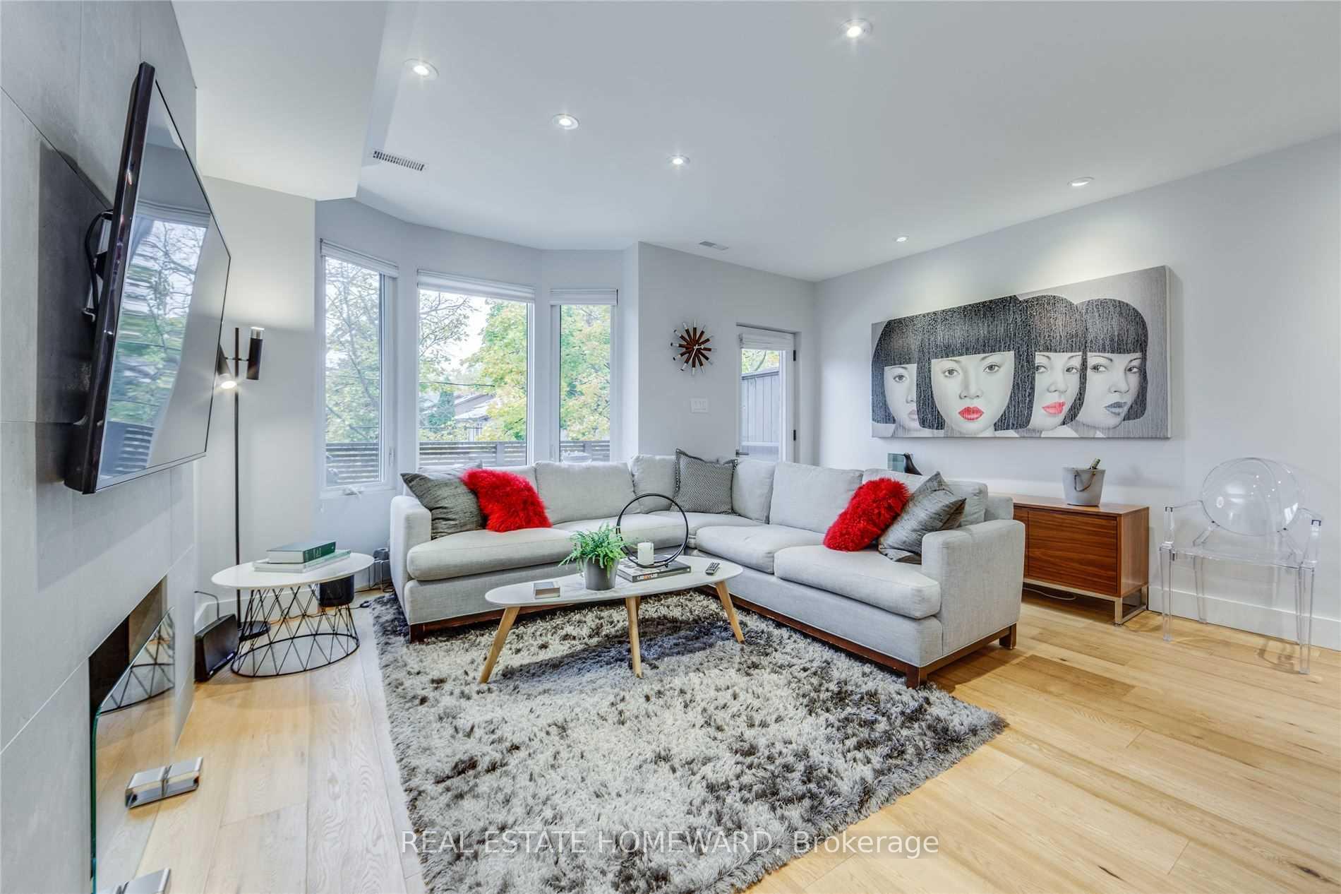 Photo 5 of Unit Upper, 185 Strathmore Boulevard, Toronto, Danforth — HOMEH