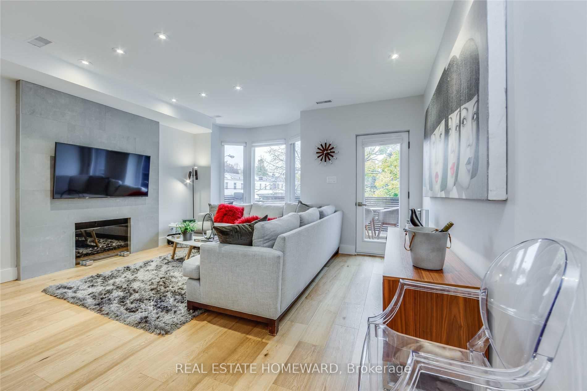 Photo 6 of Unit Upper, 185 Strathmore Boulevard, Toronto, Danforth — HOMEH
