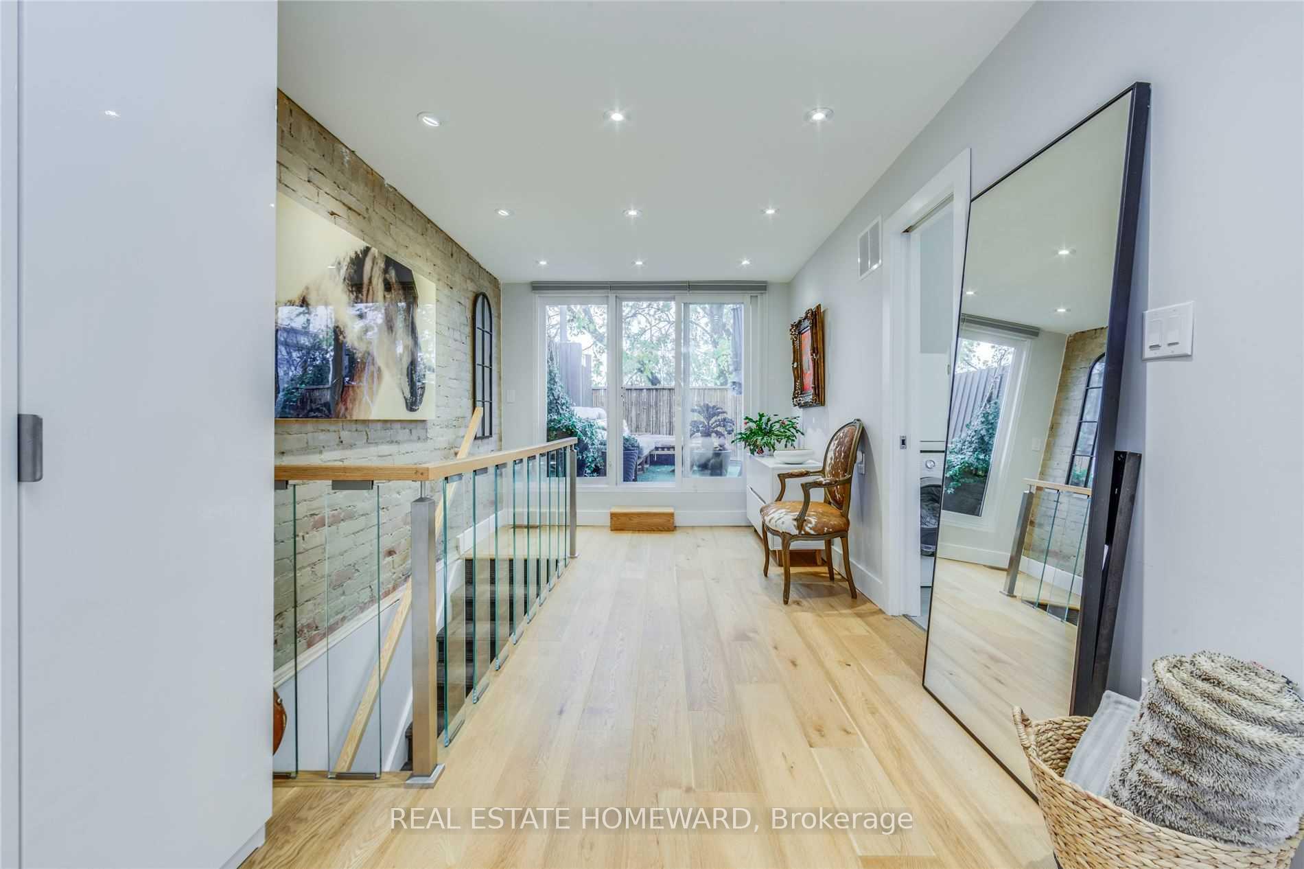Photo 14 of Unit Upper, 185 Strathmore Boulevard, Toronto, Danforth — HOMEH