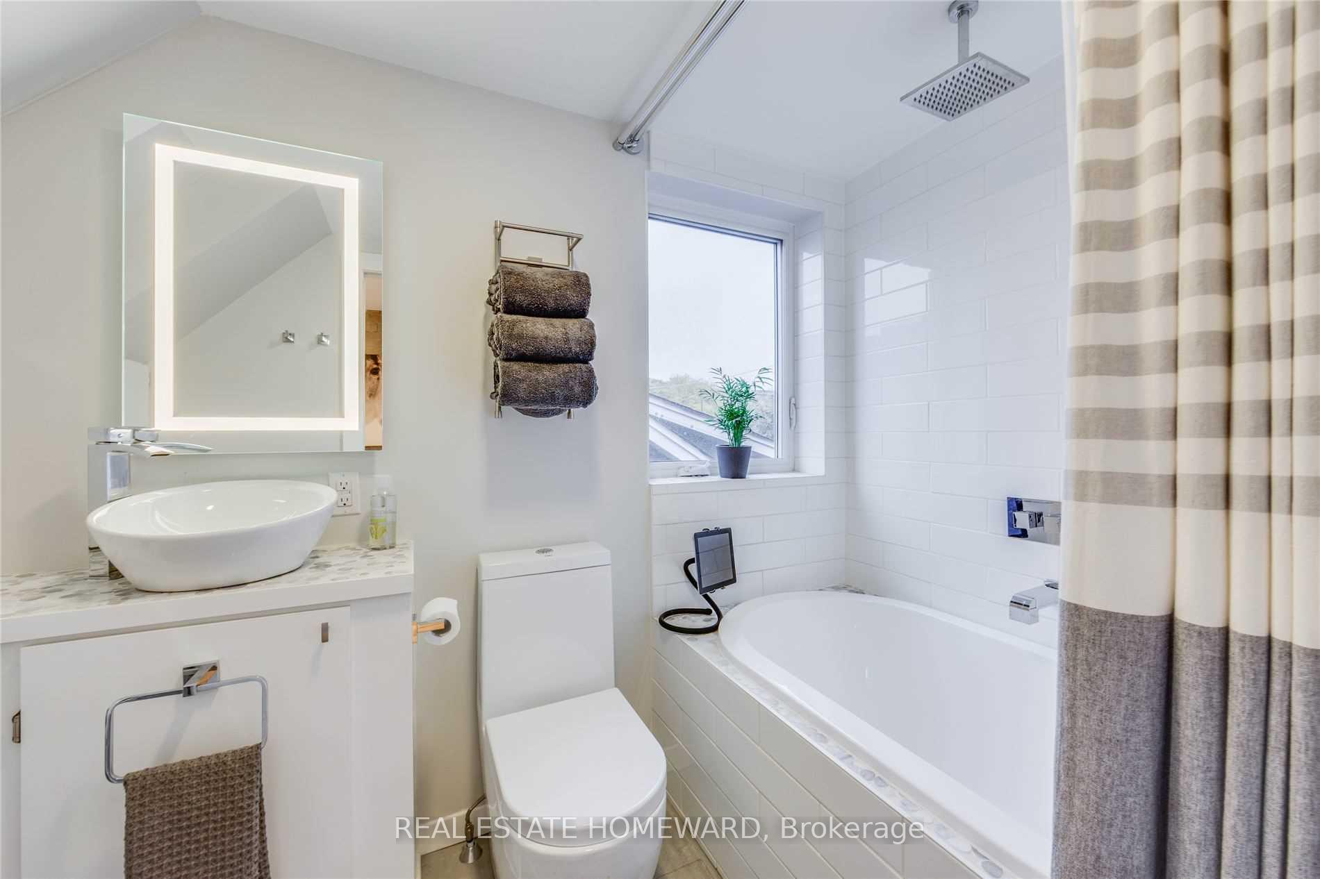 Photo 15 of Unit Upper, 185 Strathmore Boulevard, Toronto, Danforth — HOMEH