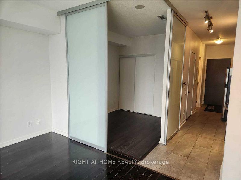 Photo 7 of Unit 1207, 103 The Queensway, Toronto, High Park-Swansea — HOMEH