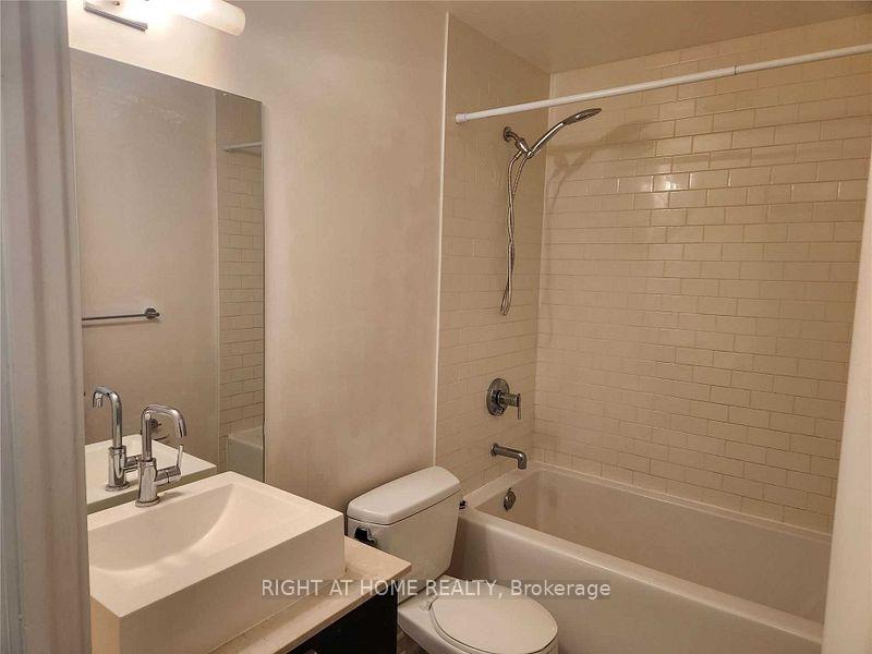 Photo 8 of Unit 1207, 103 The Queensway, Toronto, High Park-Swansea — HOMEH