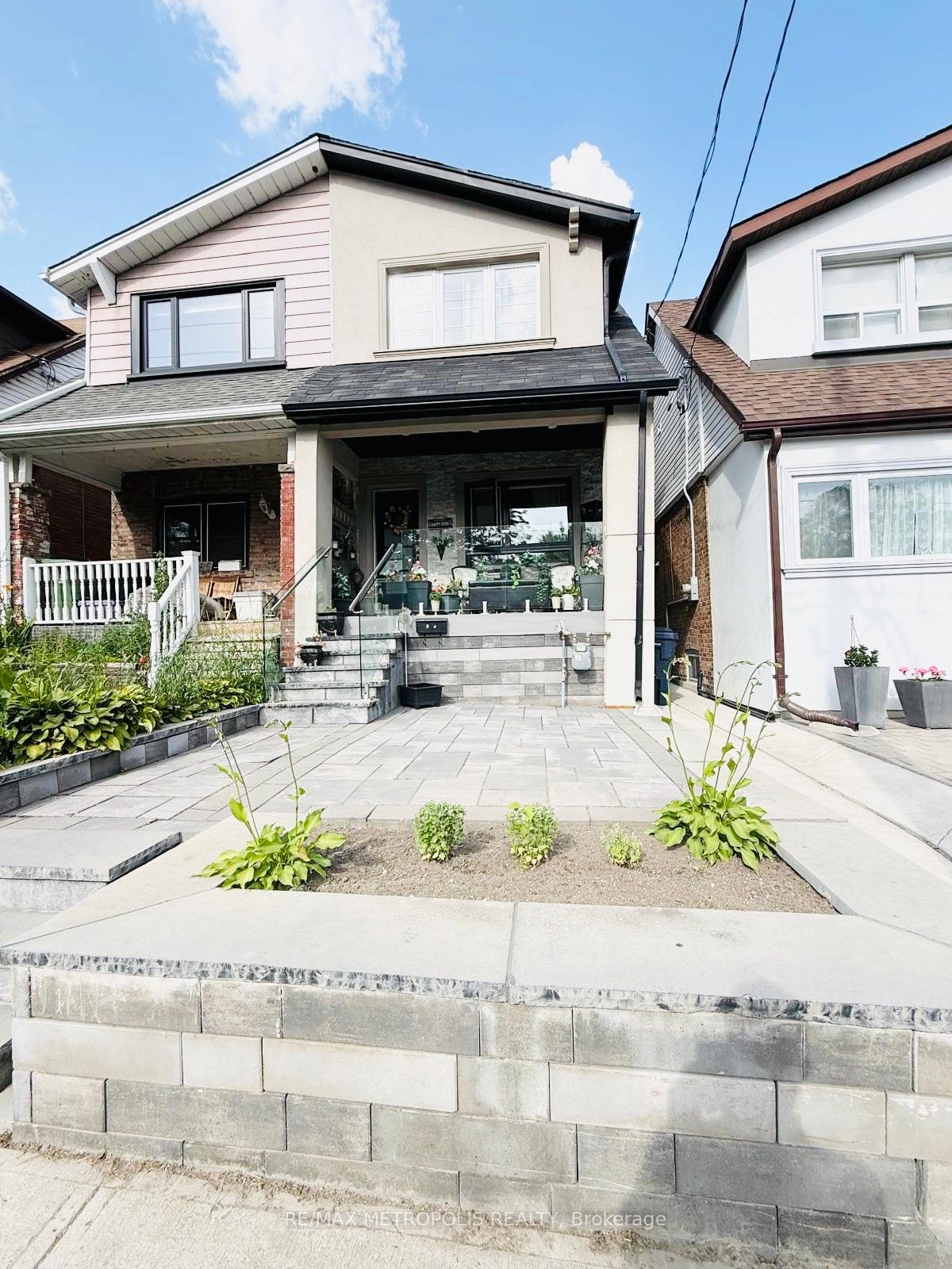 Photo 1 of Unit MAIN & UPPER, 383 Coxwell Avenue, Toronto, East End-Danforth — HOMEH
