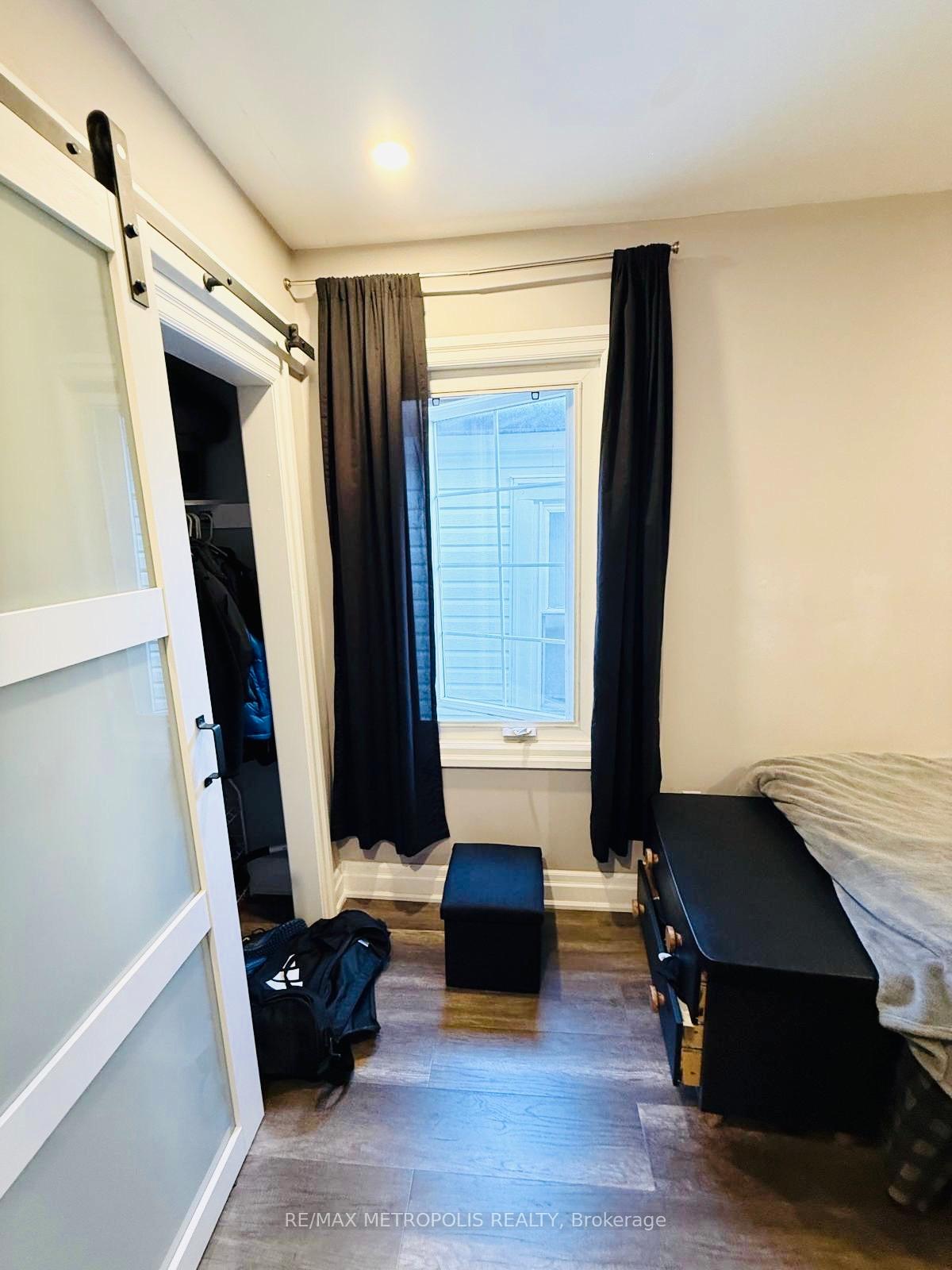 Photo 40 of Unit MAIN & UPPER, 383 Coxwell Avenue, Toronto, East End-Danforth — HOMEH