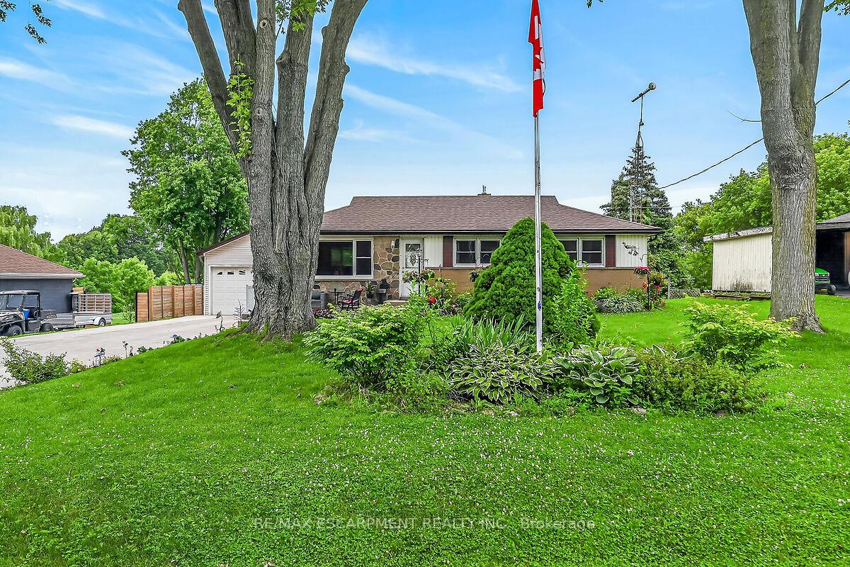 Photo 3 of 7344 Dickenson Road E, Hamilton, Rural Glanbrook — HOMEH