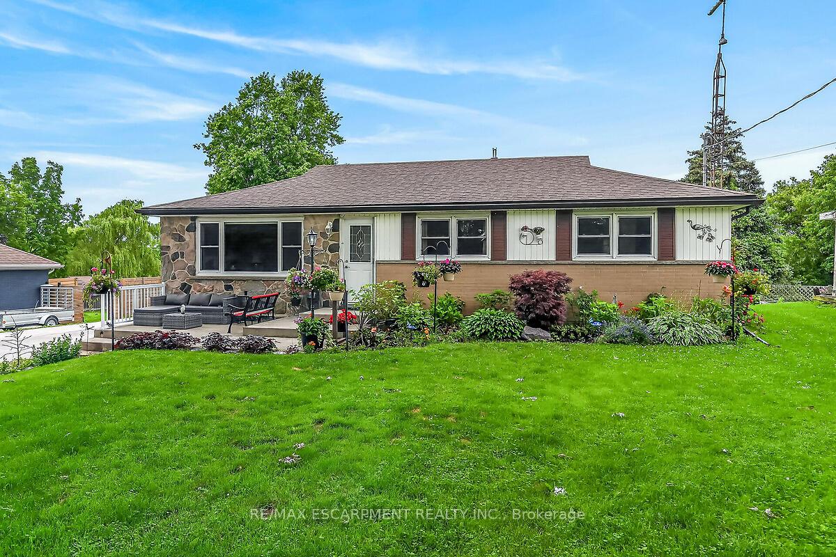 Photo 4 of 7344 Dickenson Road E, Hamilton, Rural Glanbrook — HOMEH