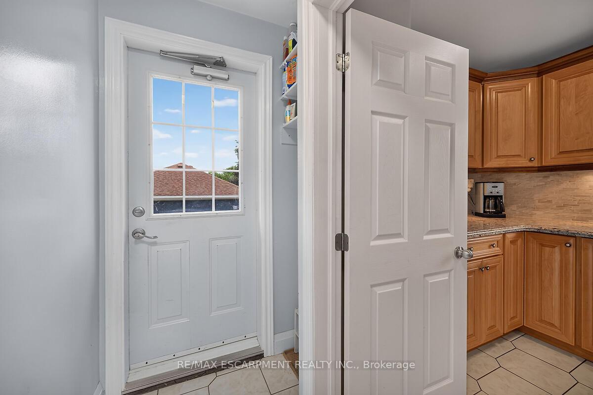 Photo 26 of 7344 Dickenson Road E, Hamilton, Rural Glanbrook — HOMEH